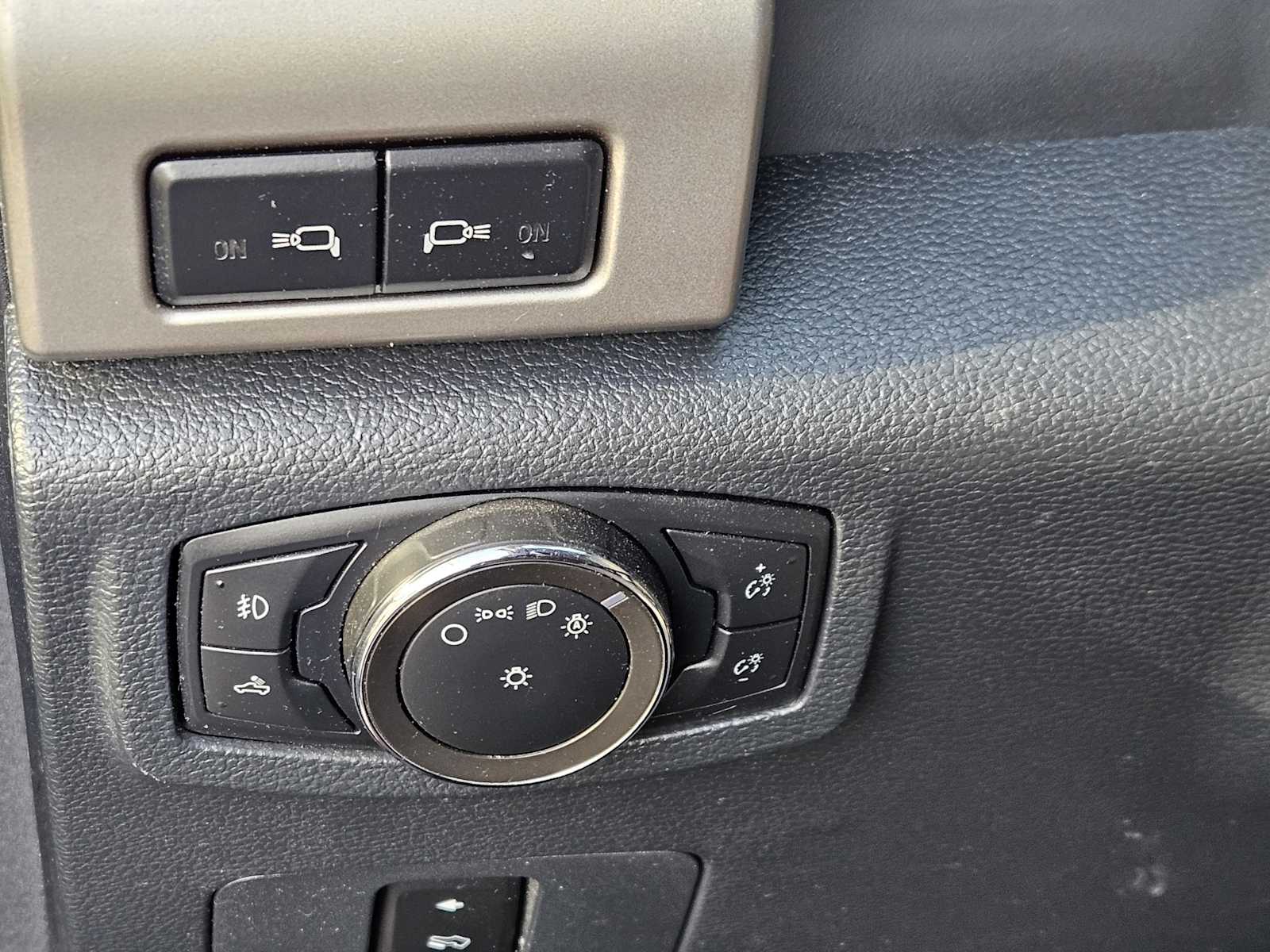 Thumbnail: 2022 Ford Econoline - 21