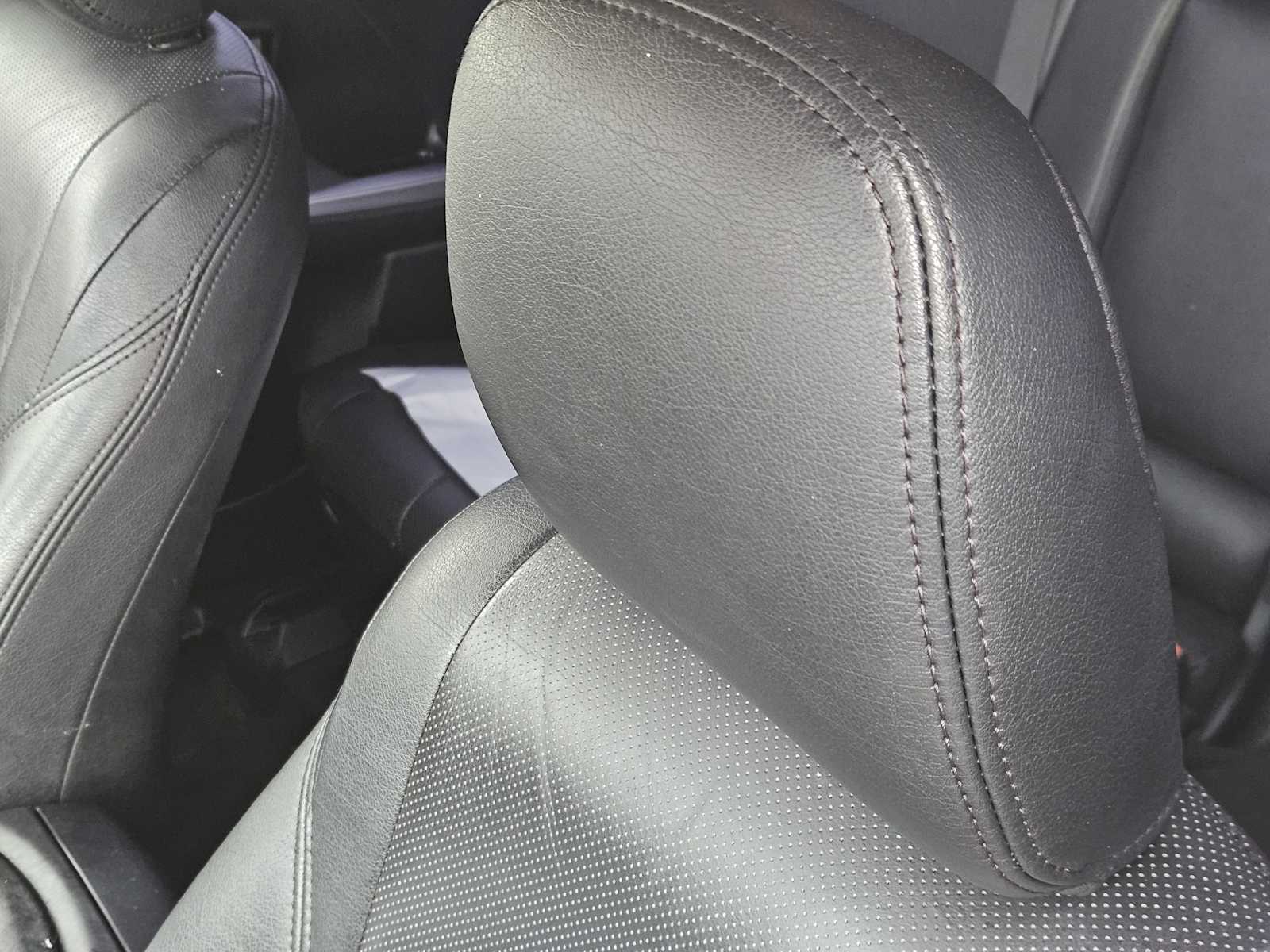 Thumbnail: 2015 Toyota Prius v - 14