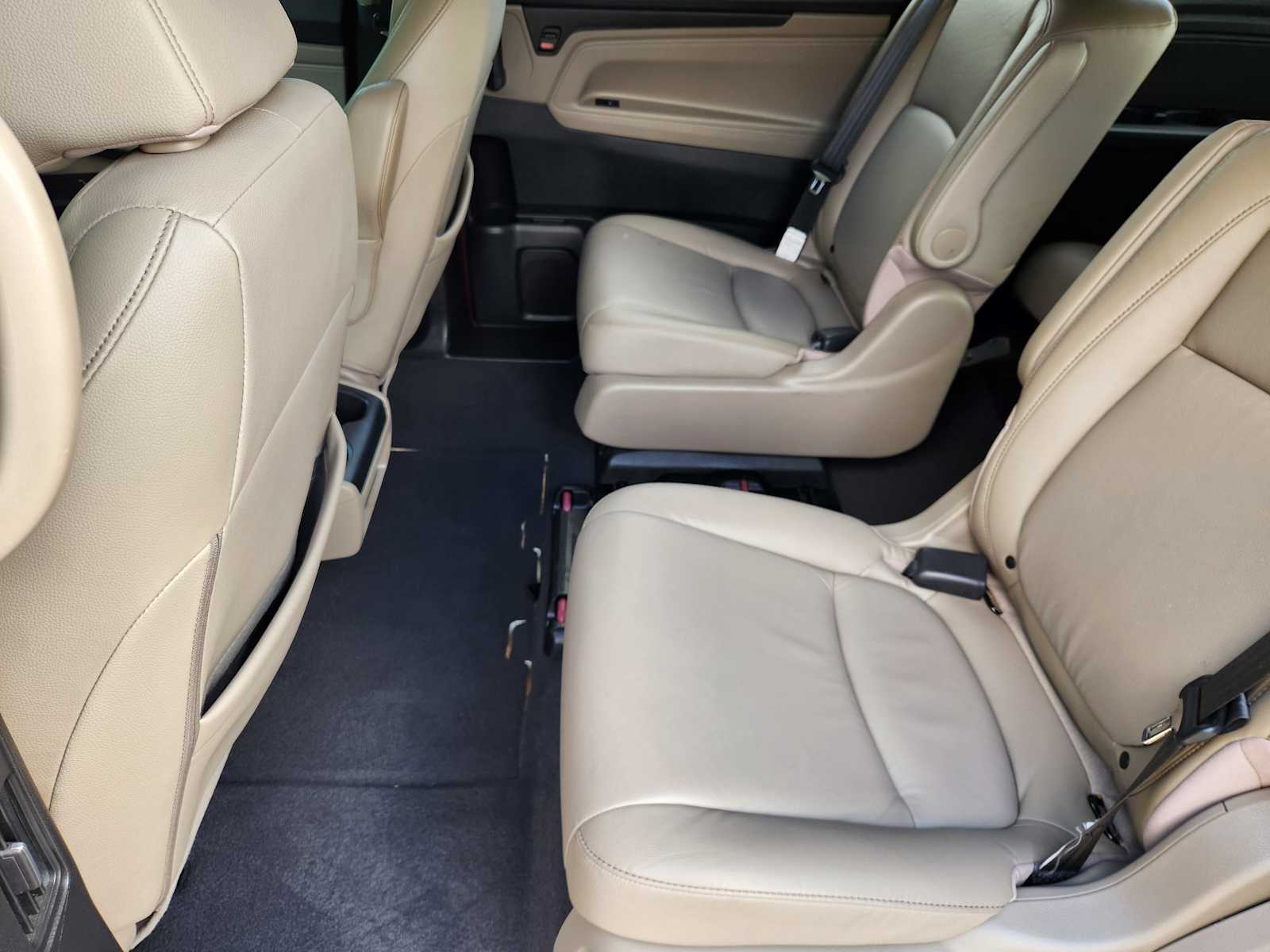 Thumbnail: 2021 Honda Odyssey - 31