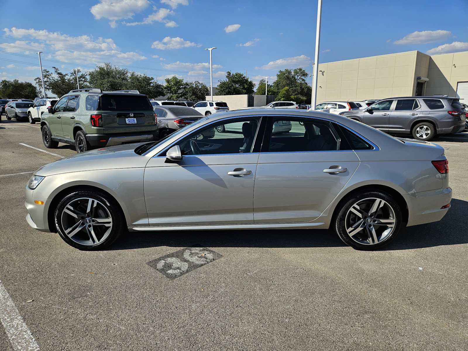 2017 Audi A4 Quattro Premium Plus photo 4