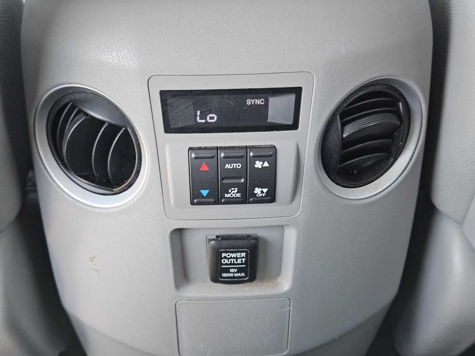 Thumbnail: 2012 Honda Pilot - 27