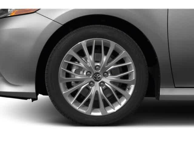 Thumbnail: 2019 Toyota Camry - 11