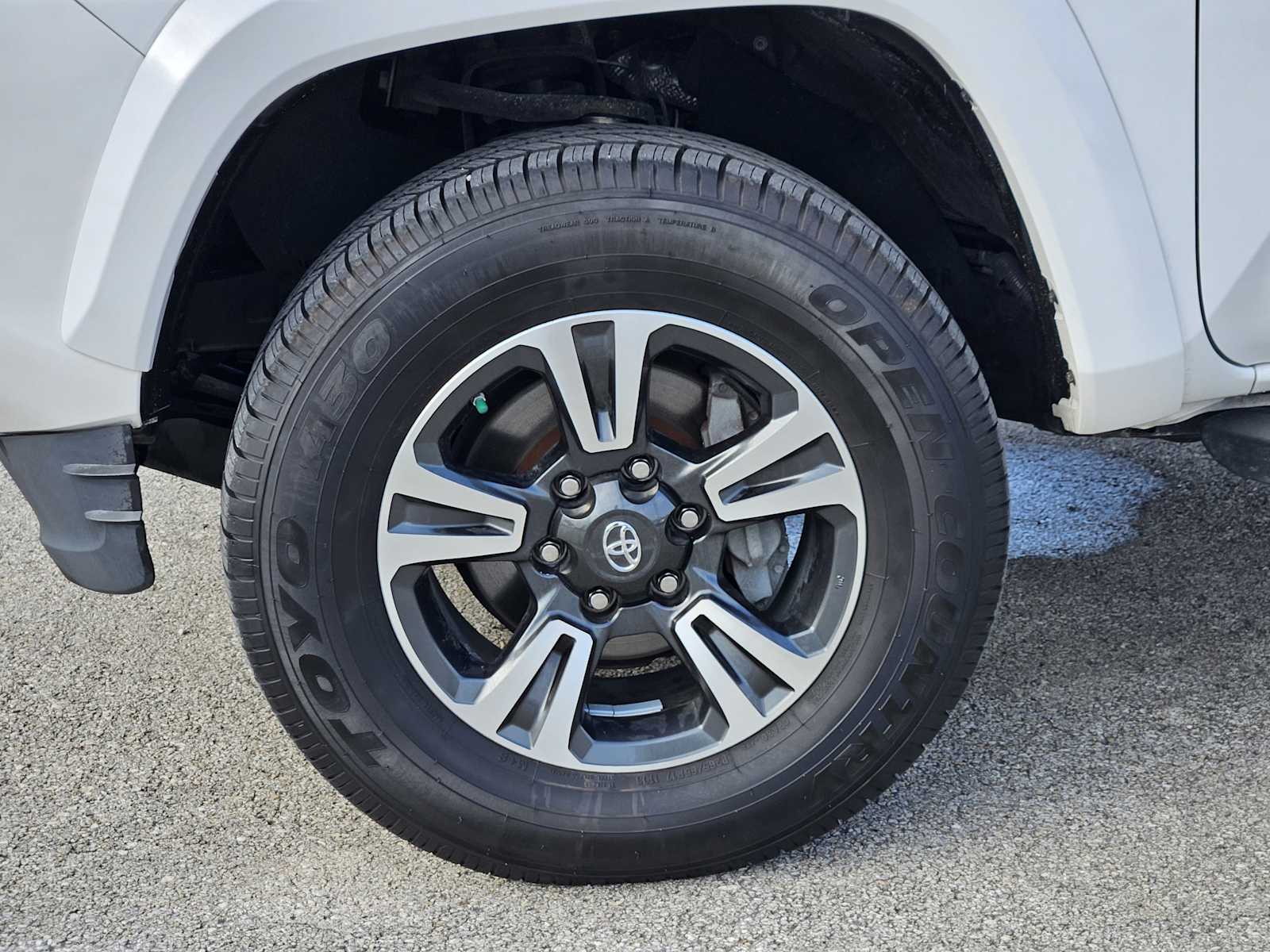 Thumbnail: 2018 Toyota Tacoma - 9