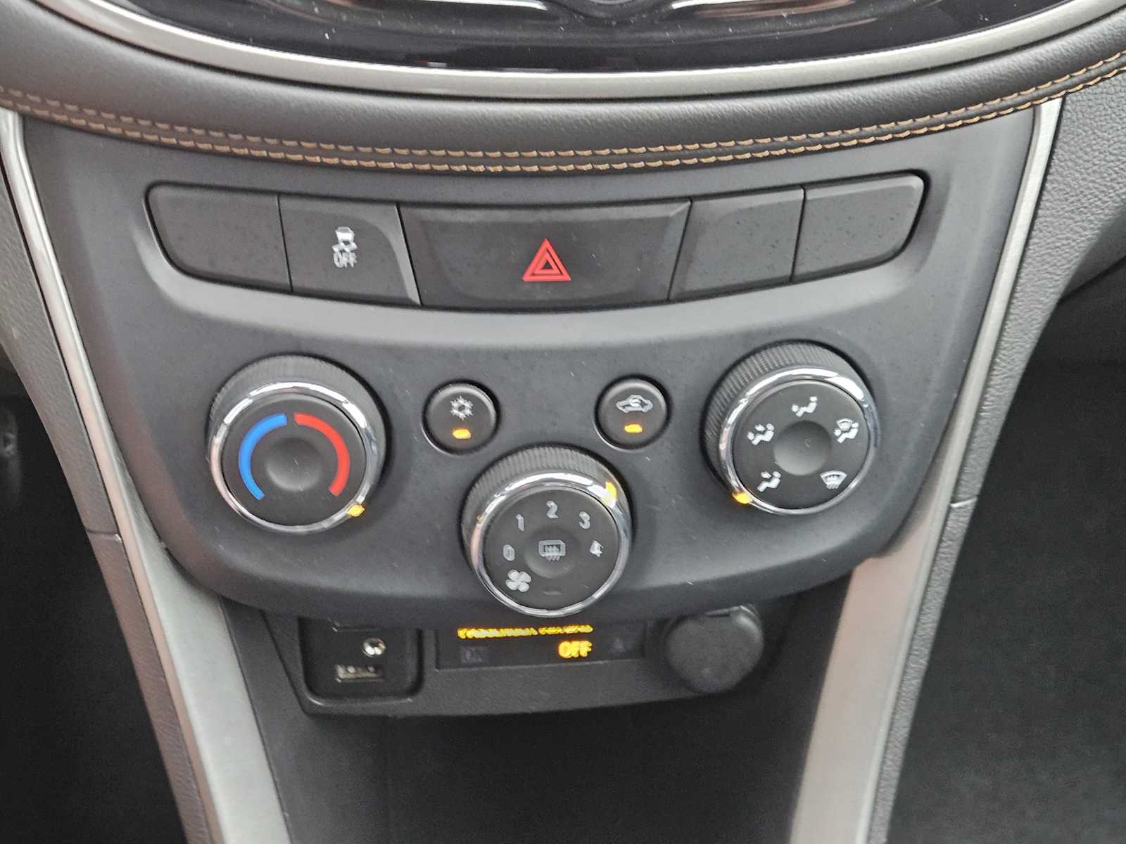 Thumbnail: 2017 Chevrolet Trax - 19