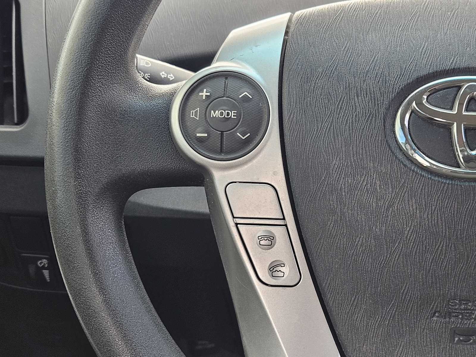 Thumbnail: 2013 Toyota Prius - 25