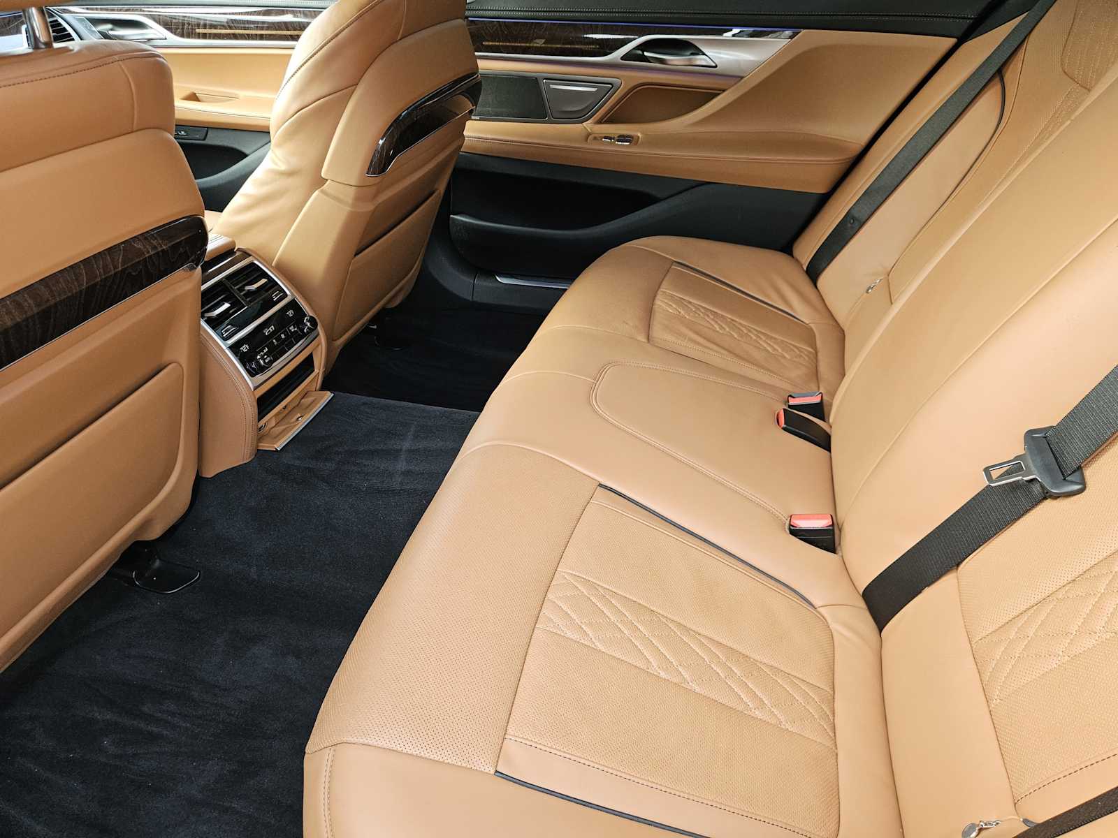 Thumbnail: 2020 BMW 7 Series - 28