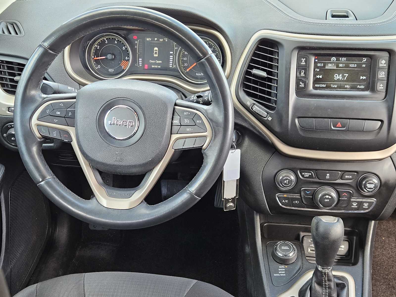 Thumbnail: 2015 Jeep Cherokee - 24