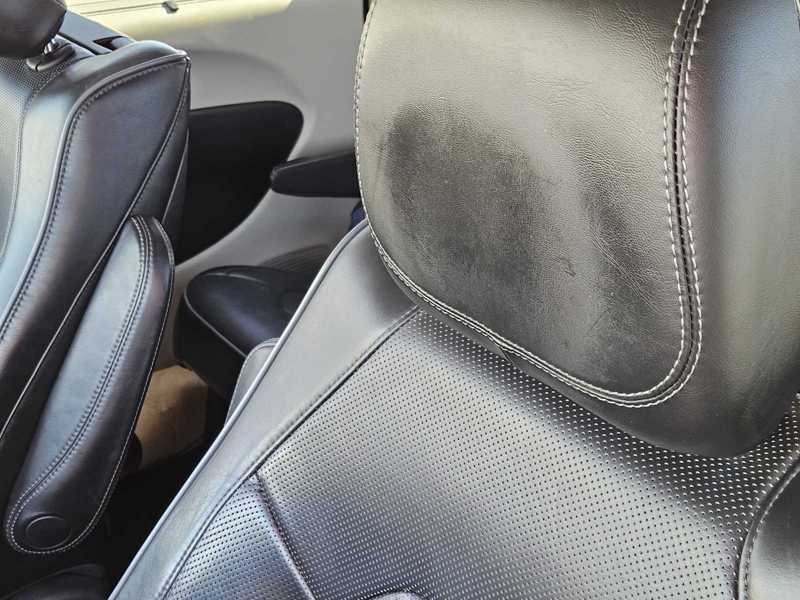 Thumbnail: 2018 Chrysler Pacifica - 14