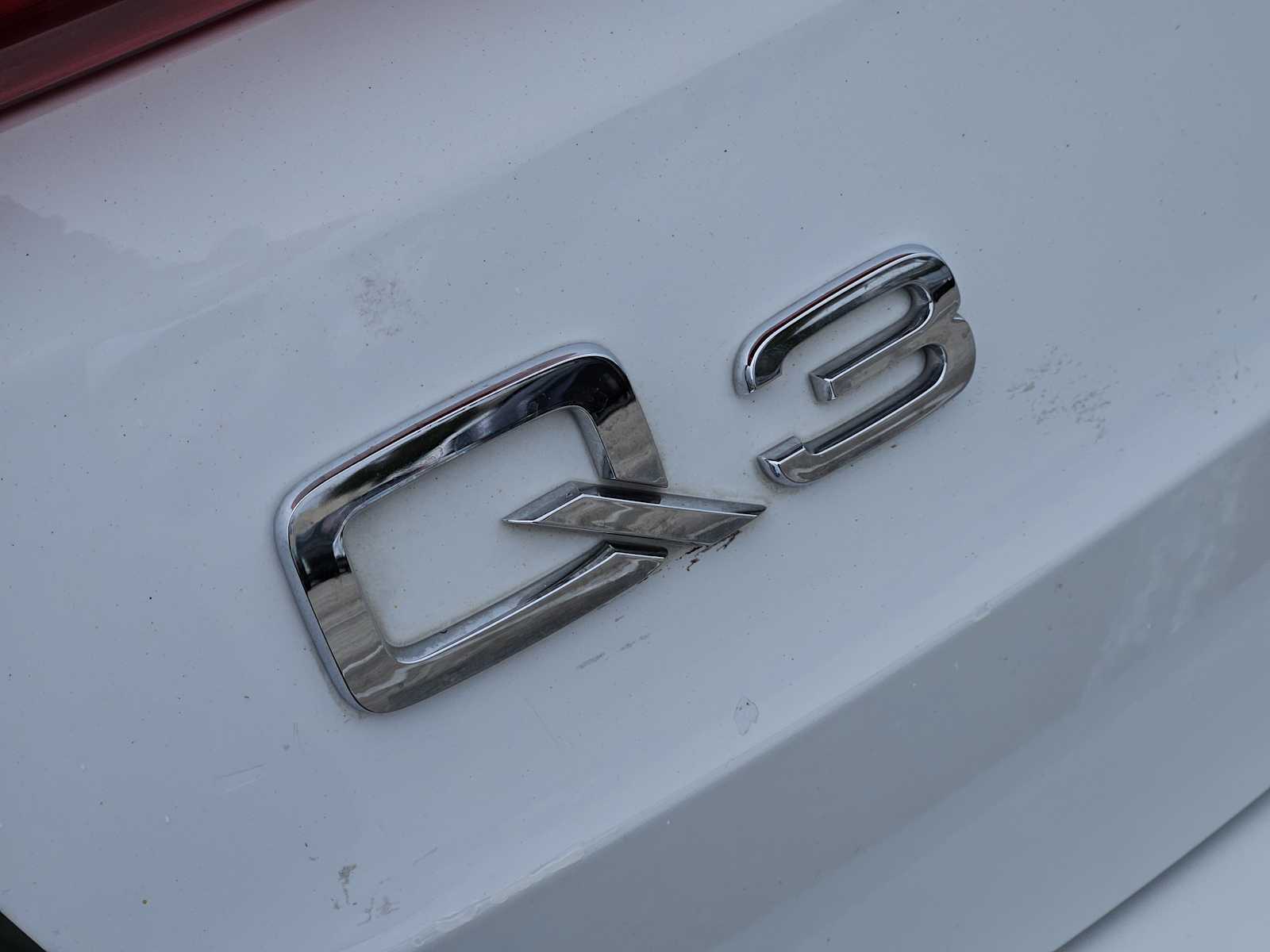 Thumbnail: 2020 Audi Q3 - 11