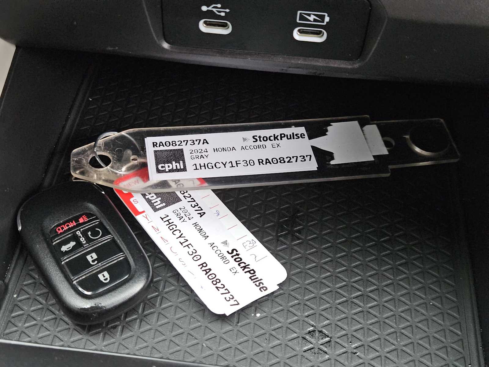 Thumbnail: 2024 Honda Accord - 32