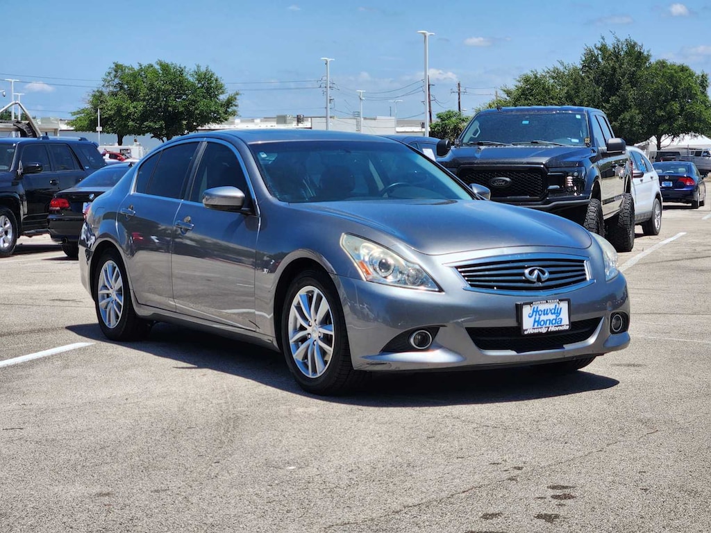 Used 2015 INFINITI Q40 Sedan