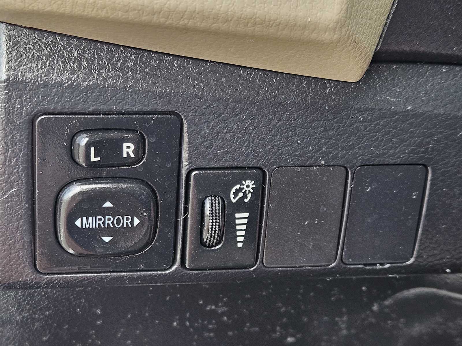 Thumbnail: 2014 Toyota Corolla - 22