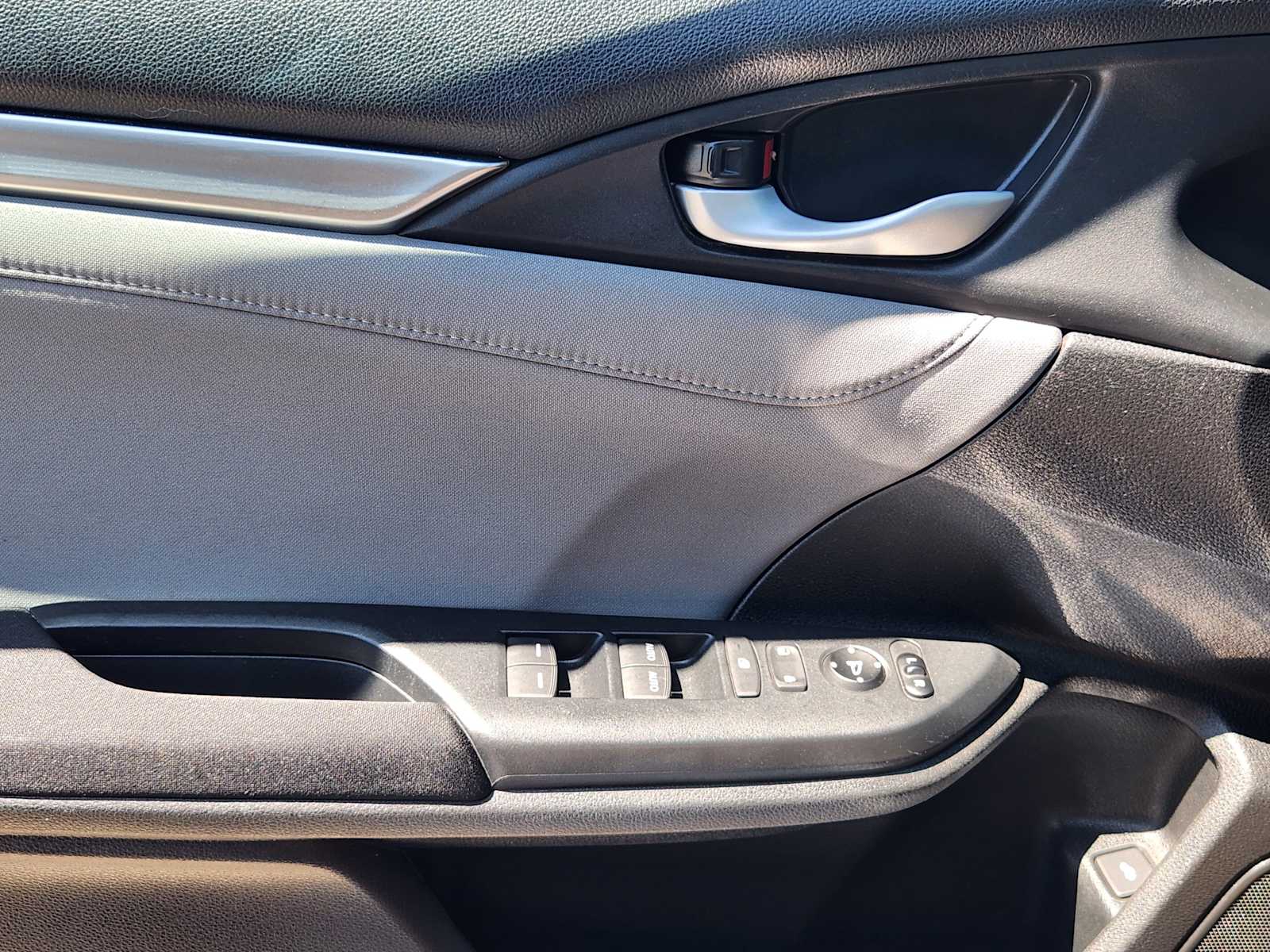 Thumbnail: 2017 Honda Civic - 22