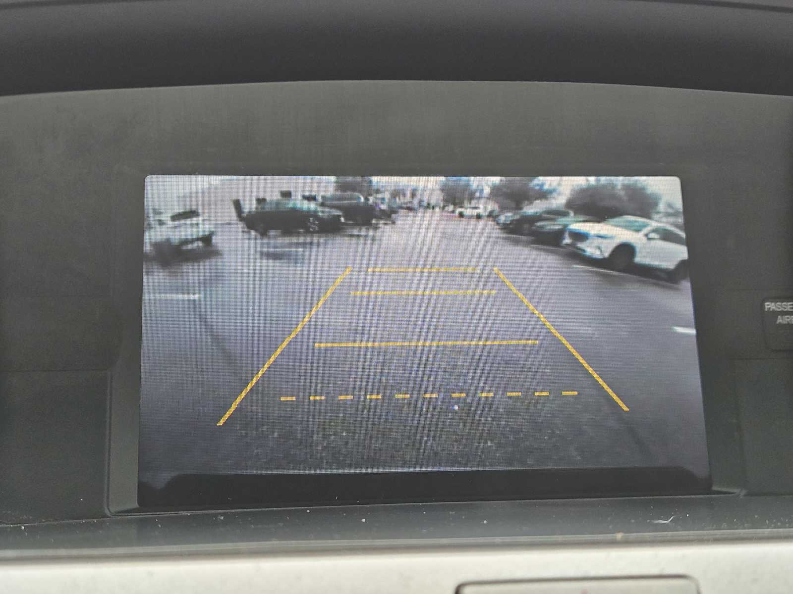 Thumbnail: 2012 Honda Odyssey - 17