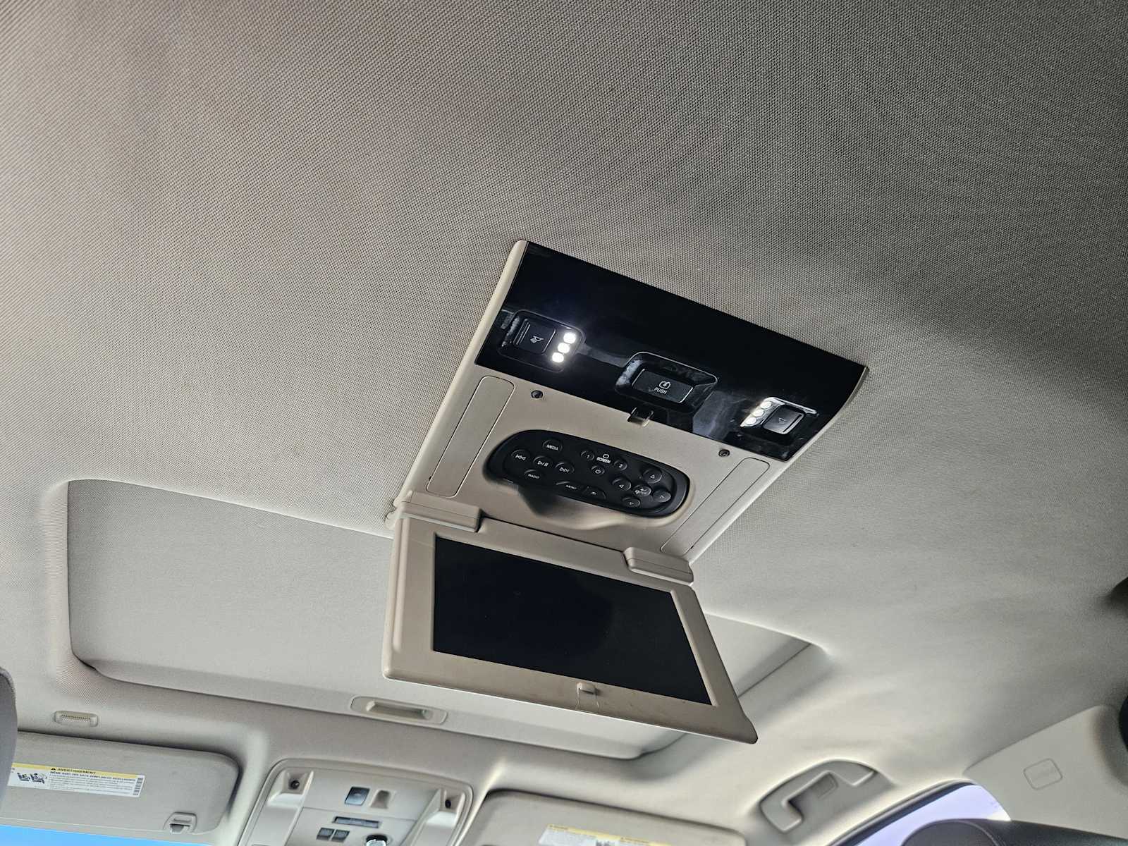 Thumbnail: 2016 GMC Yukon XL - 29