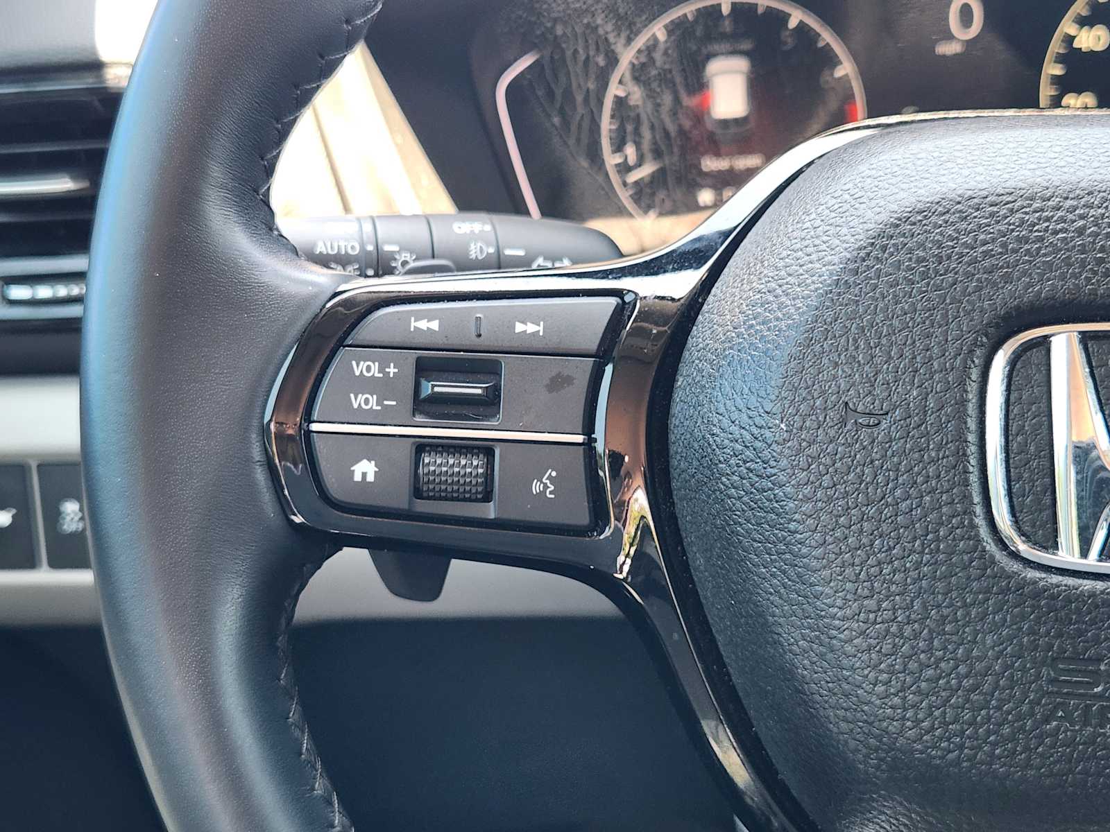Thumbnail: 2023 Honda Pilot - 26