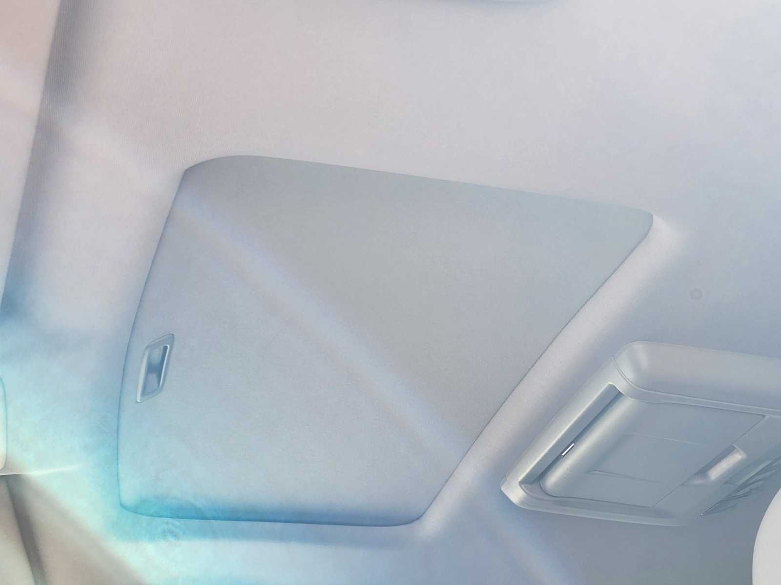 Thumbnail: 2017 Honda Pilot - 25