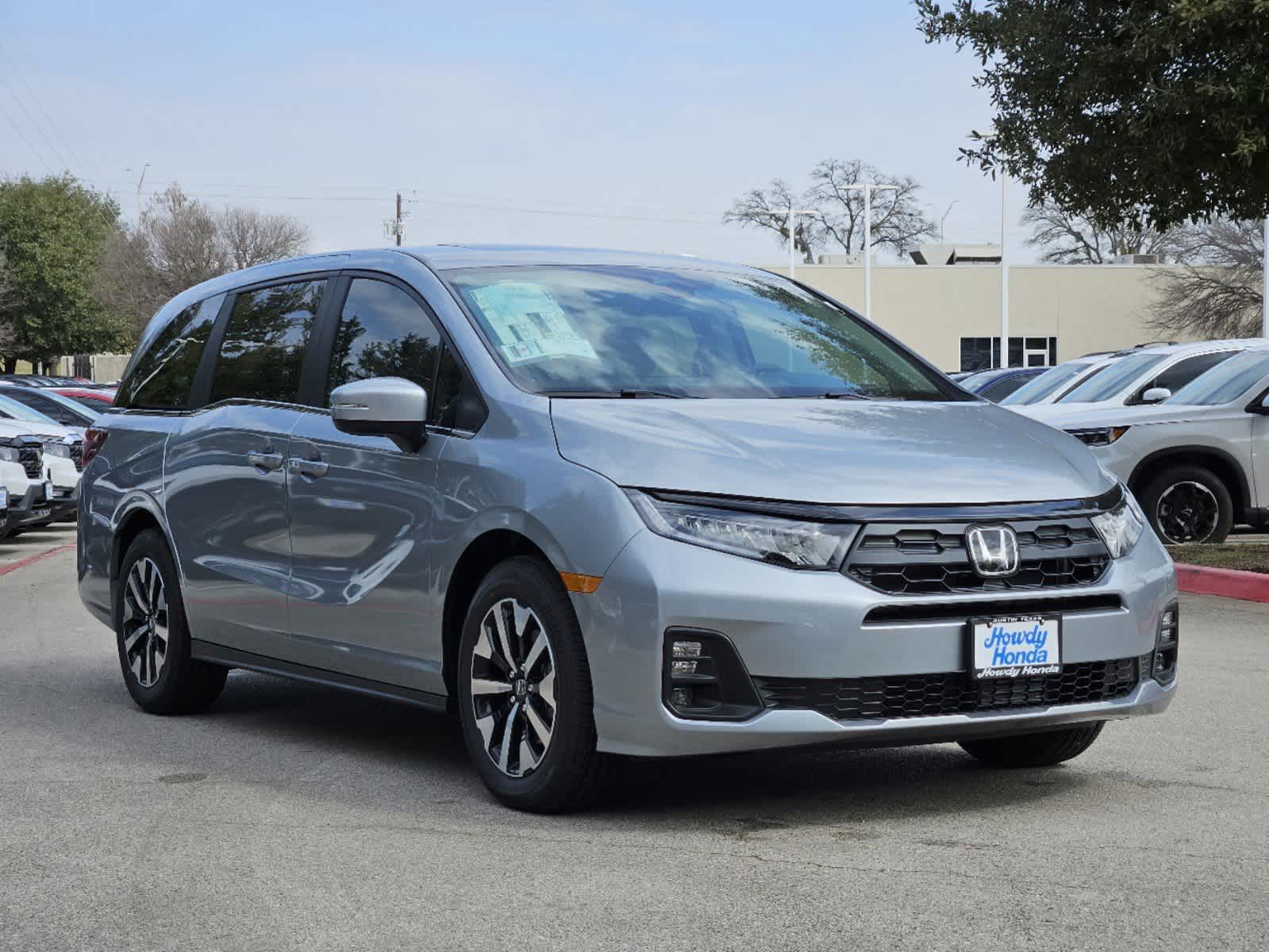 Thumbnail: 2026 Honda Odyssey - 3