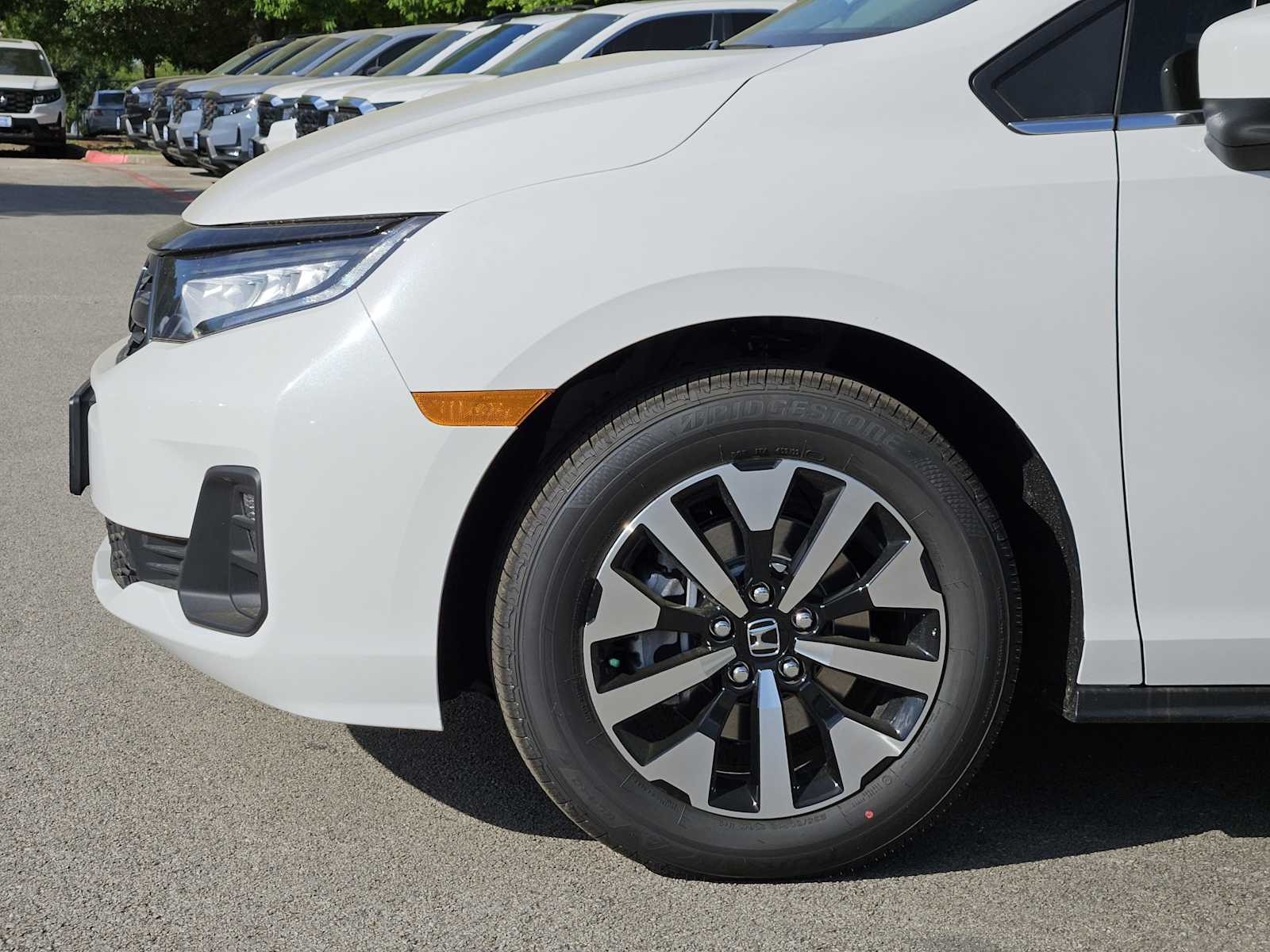 Thumbnail: 2026 Honda Odyssey - 8