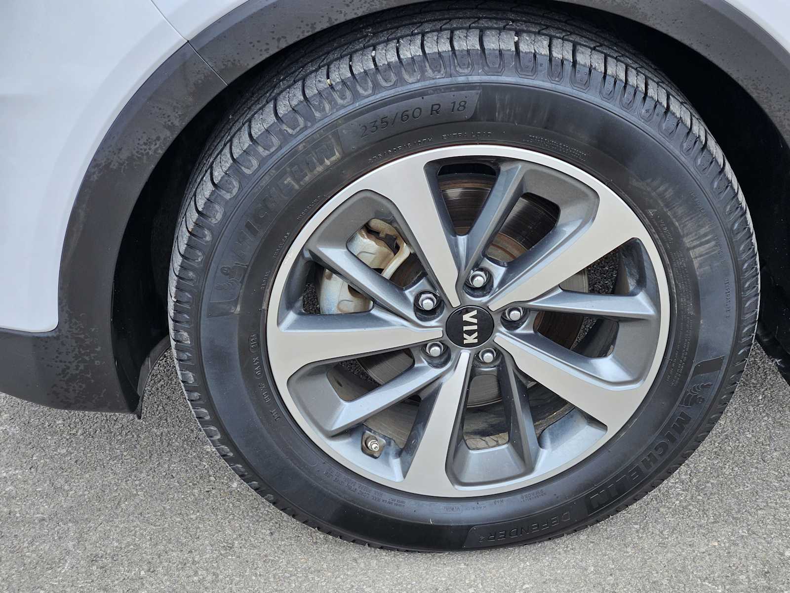 Thumbnail: 2019 Kia Sorento - 9