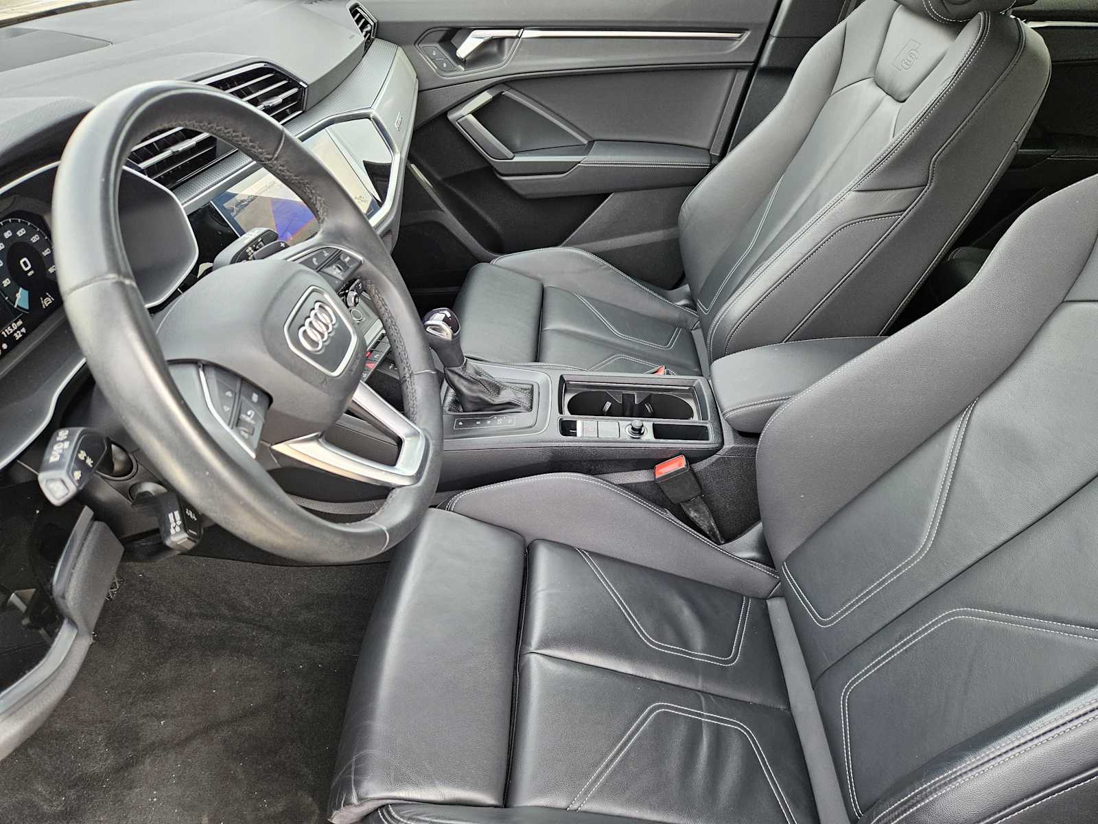 Thumbnail: 2023 Audi Q3 - 13