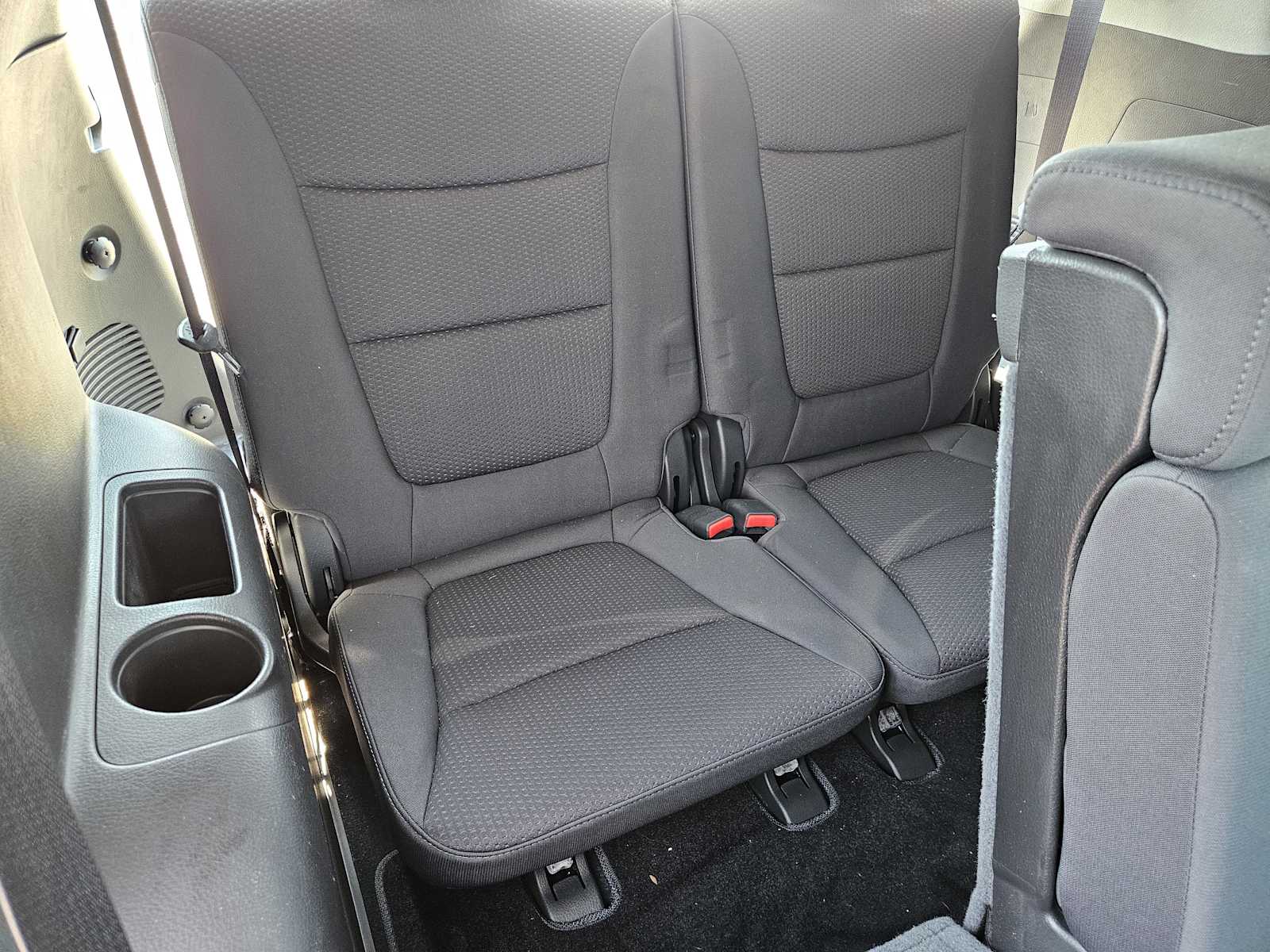 Thumbnail: 2011 Kia Sorento - 26