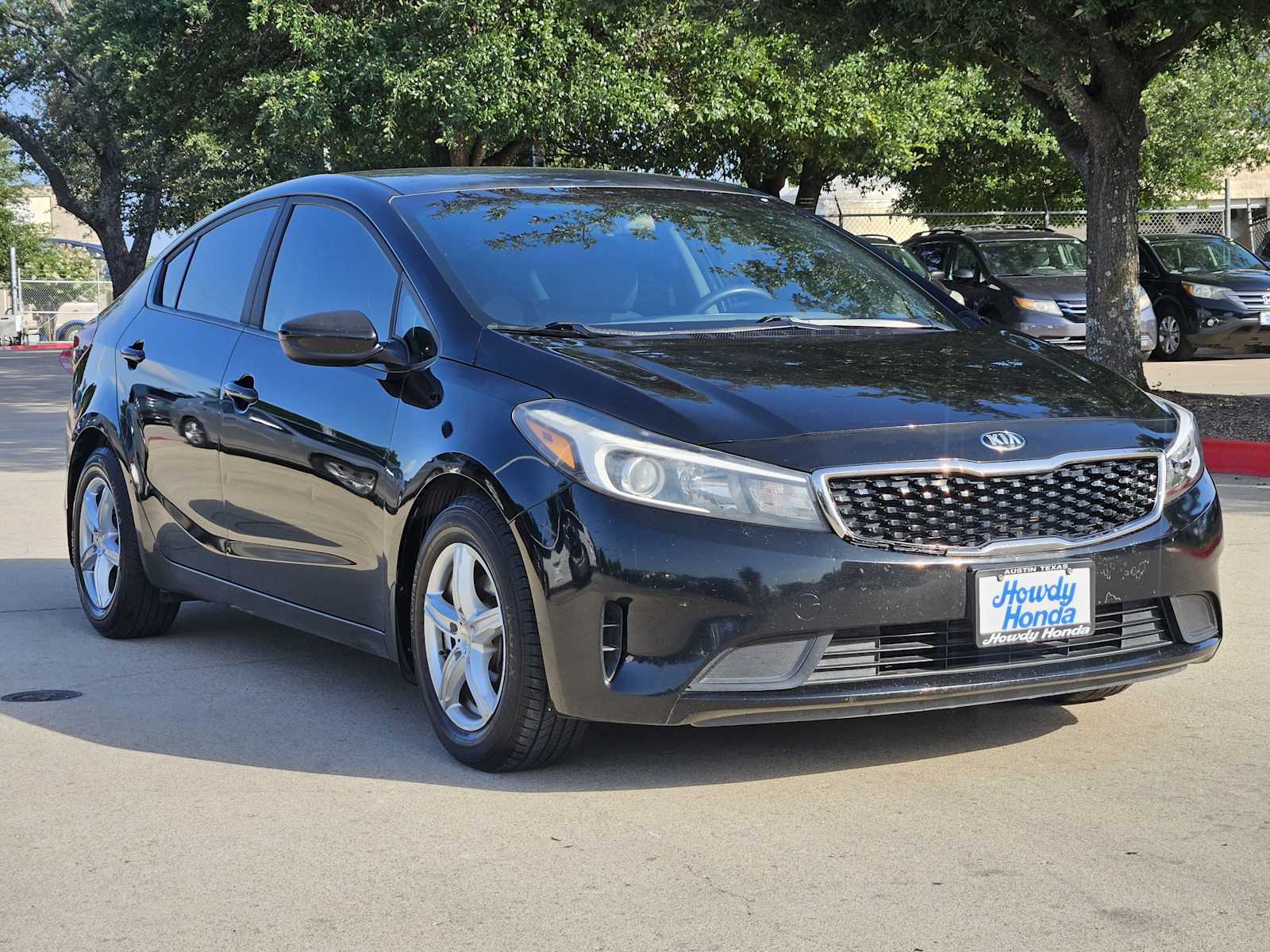 Thumbnail: 2017 Kia Forte - 4
