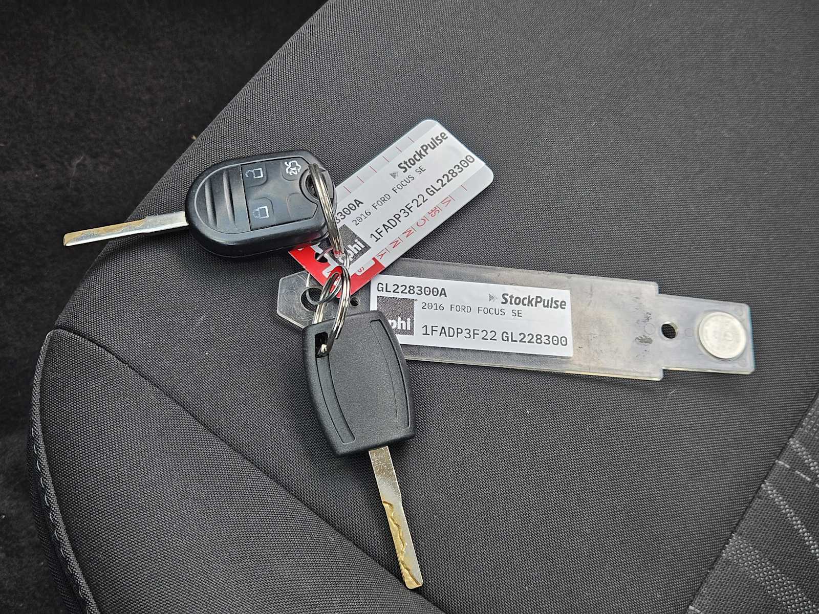 Thumbnail: 2016 Ford Focus - 32