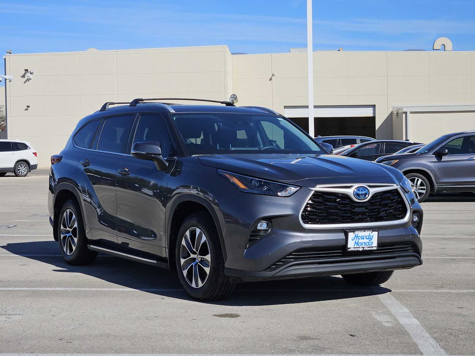 Thumbnail: 2024 Toyota Highlander - 3