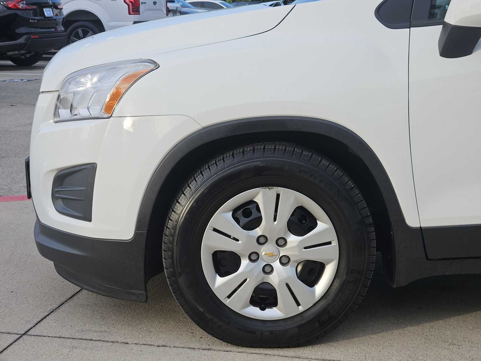 Thumbnail: 2016 Chevrolet Trax - 10