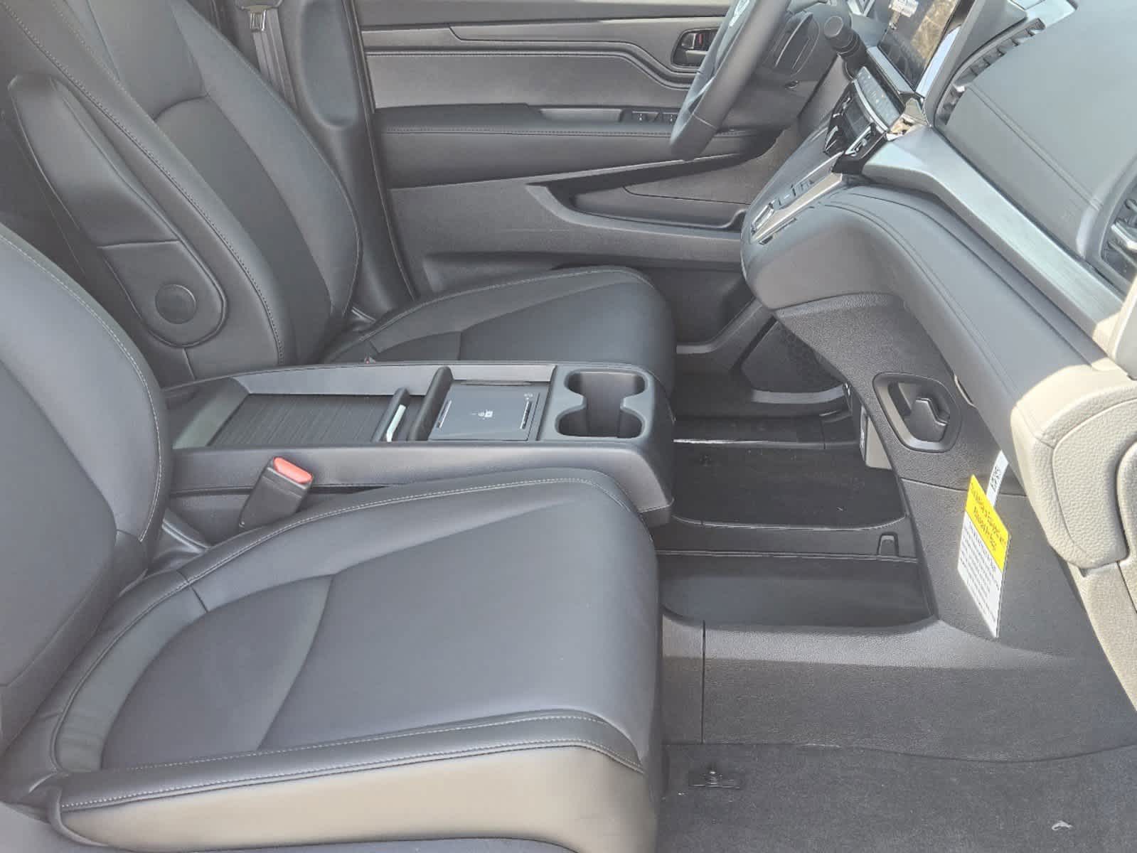 Thumbnail: 2026 Honda Odyssey - 13