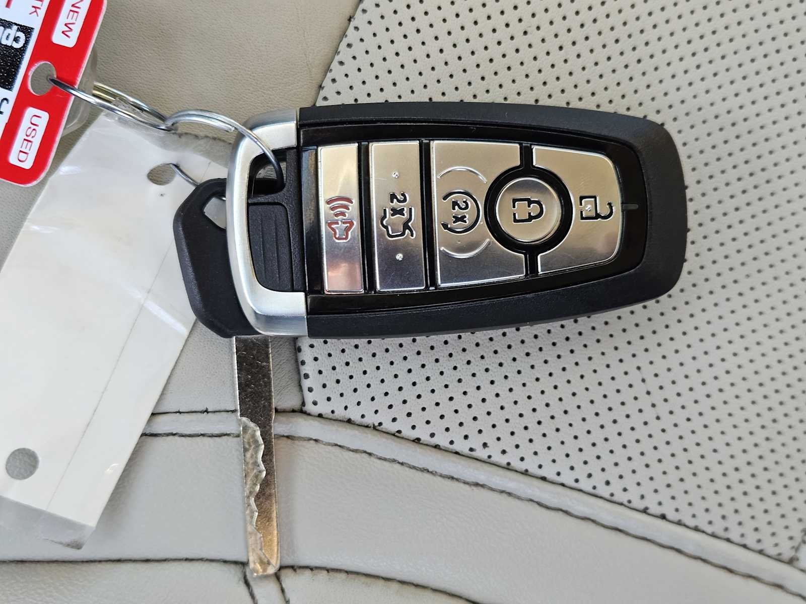 Thumbnail: 2018 Ford Explorer - 34