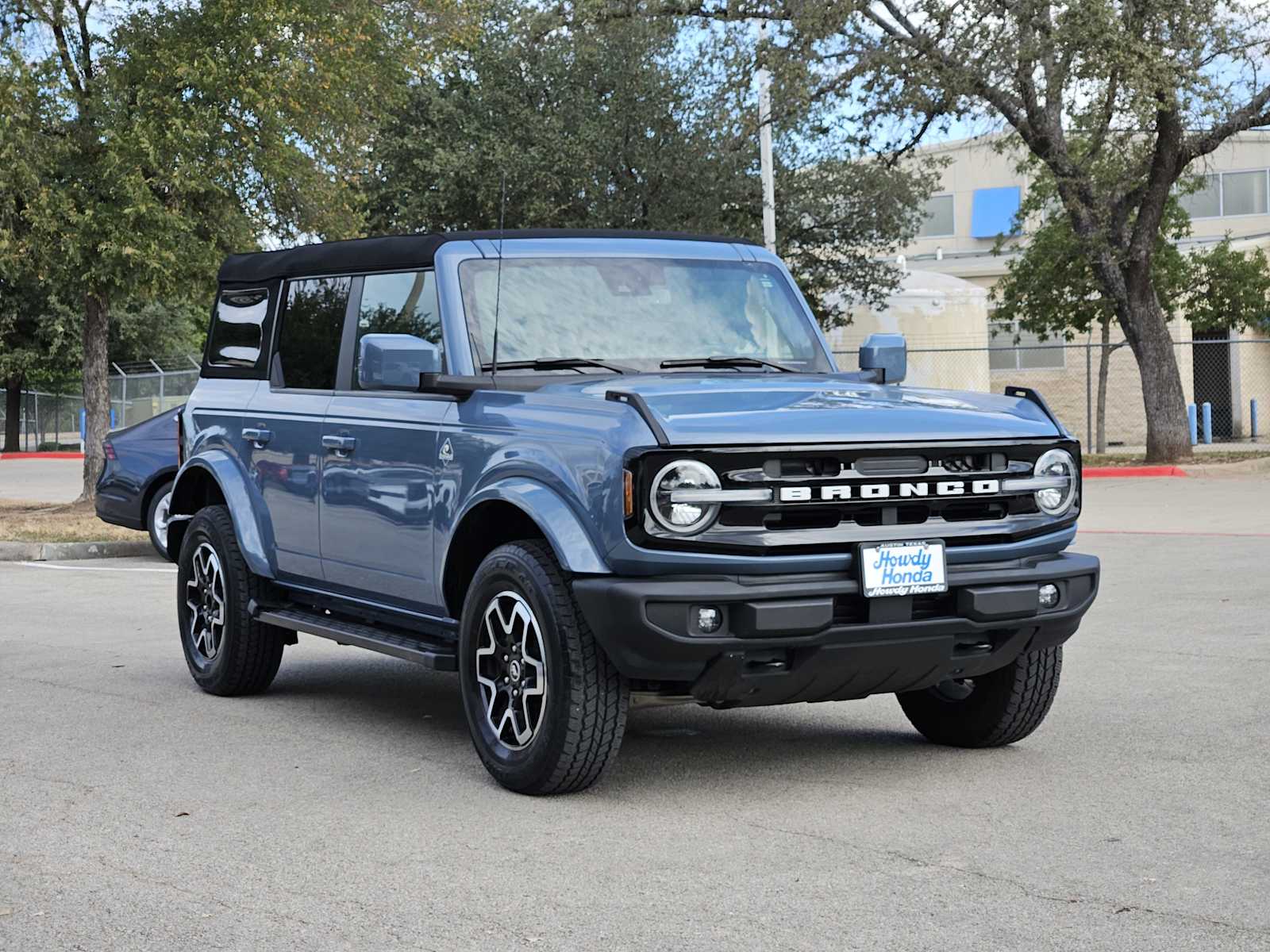 Thumbnail: 2023 Ford Bronco - 3