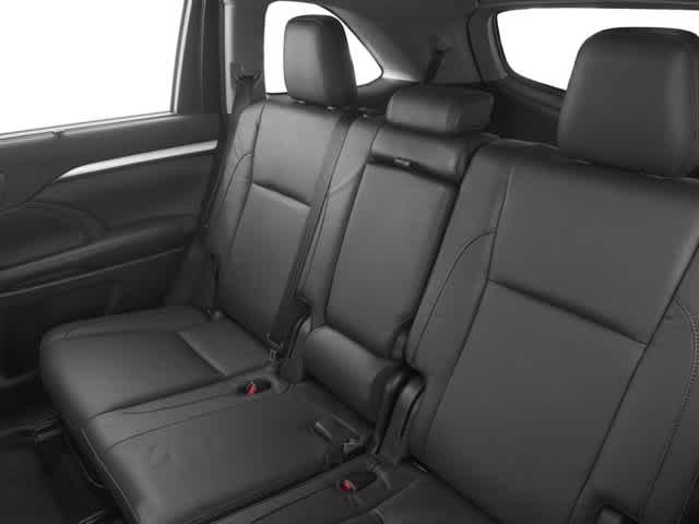 Thumbnail: 2017 Toyota Highlander - 14