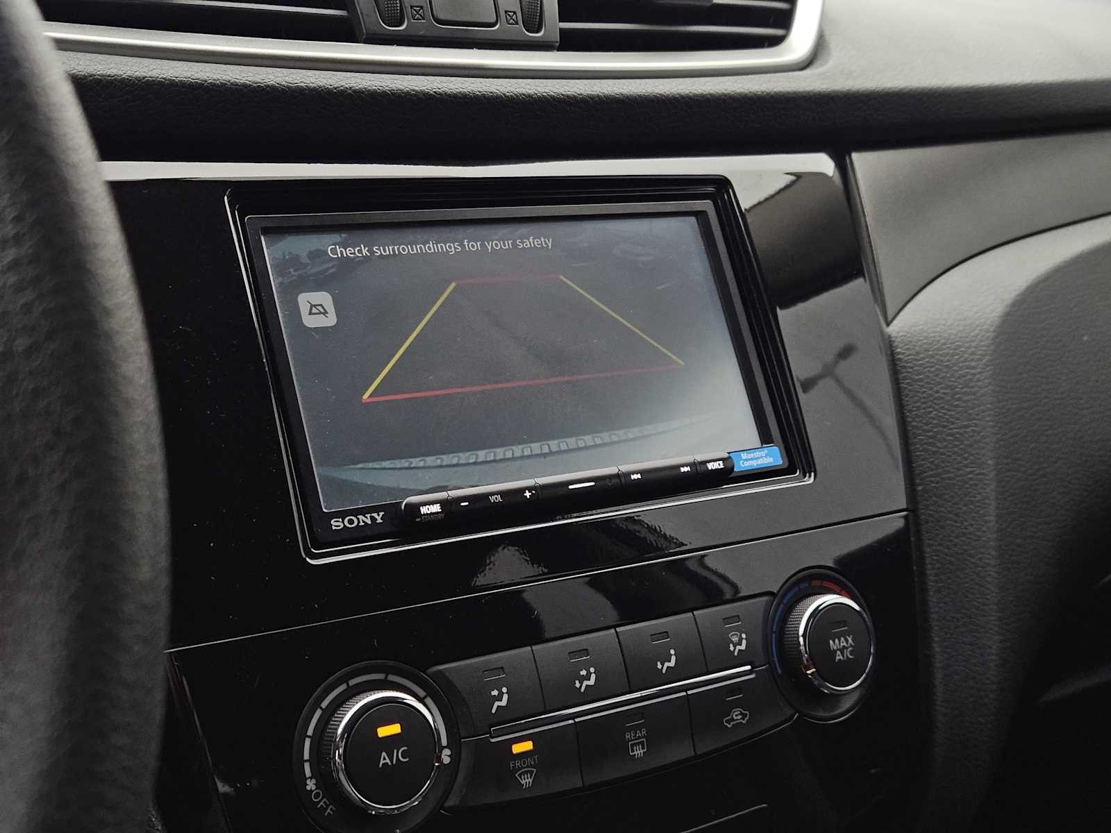 Thumbnail: 2015 Nissan Rogue - 18