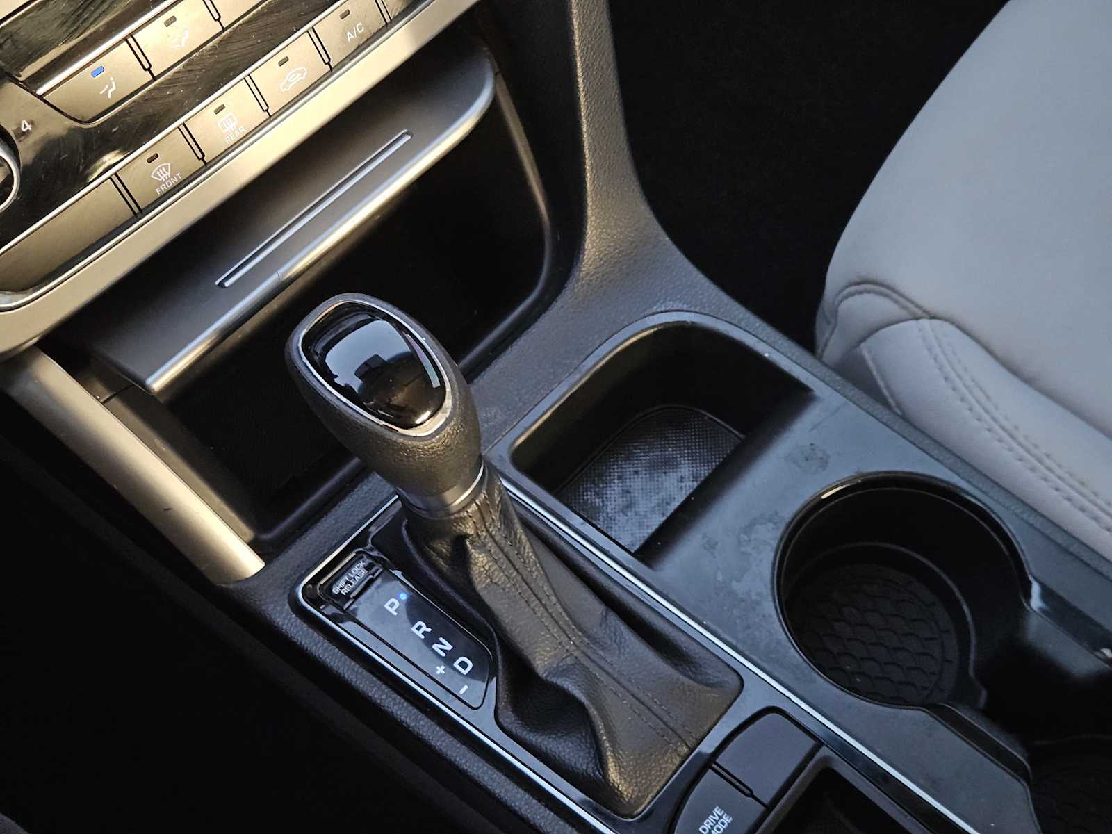 Thumbnail: 2016 Hyundai Sonata - 19