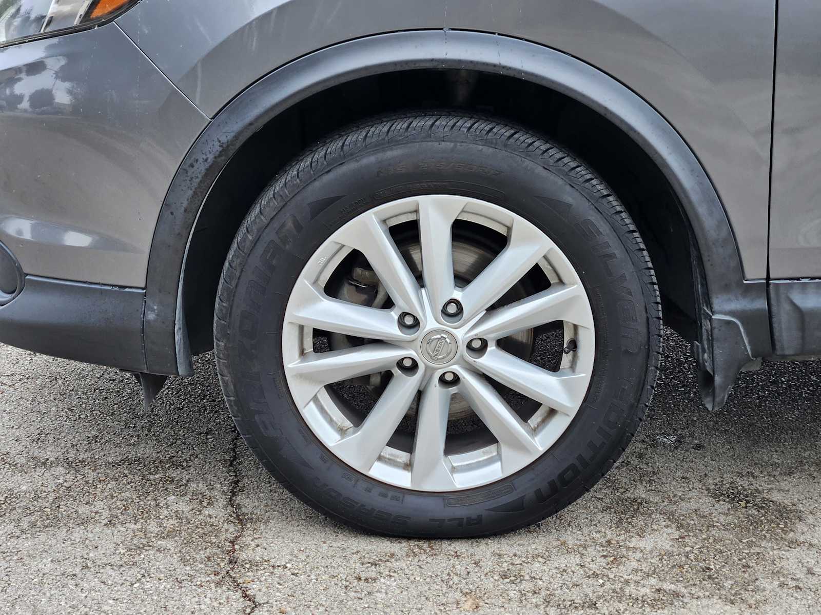 Thumbnail: 2018 Nissan Rogue Sport - 9