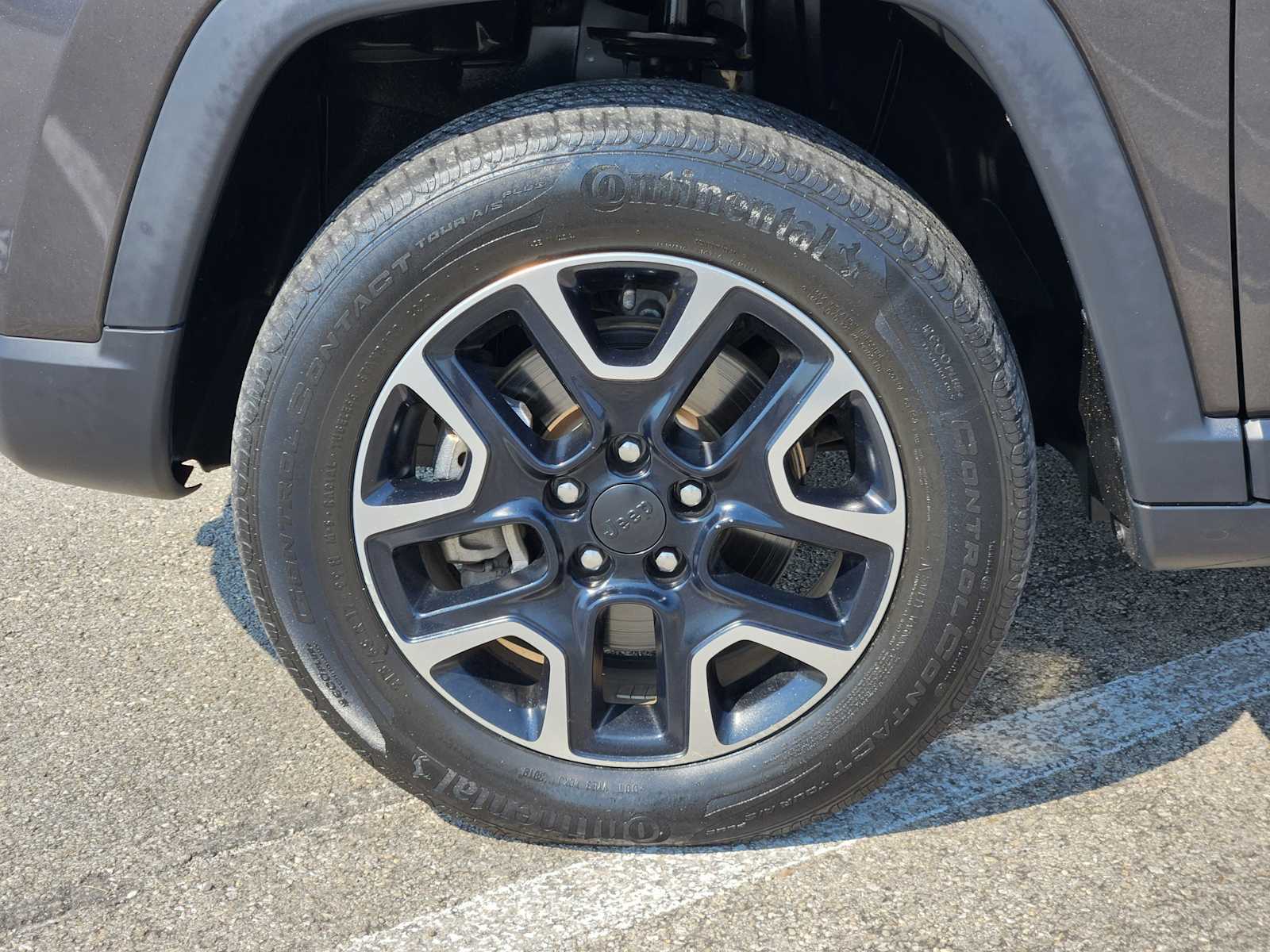 Thumbnail: 2019 Jeep Compass - 9