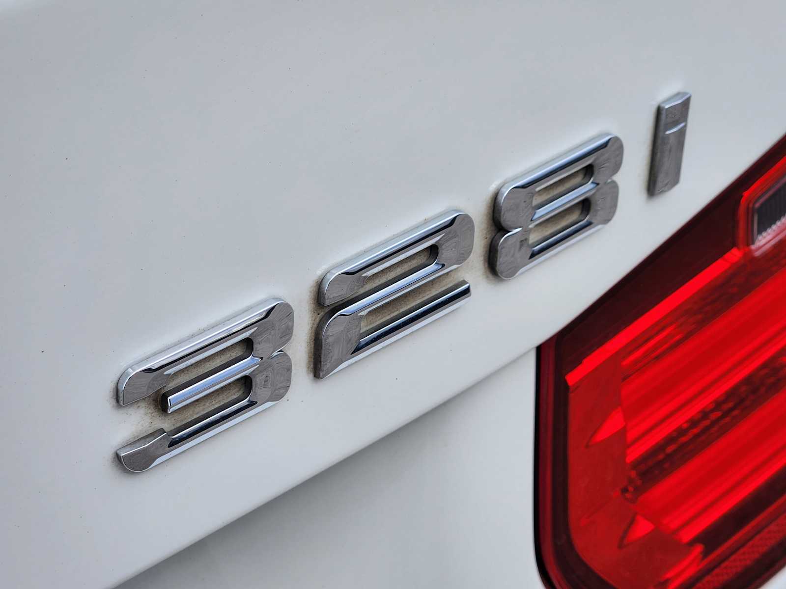 Thumbnail: 2015 BMW 3 Series - 11