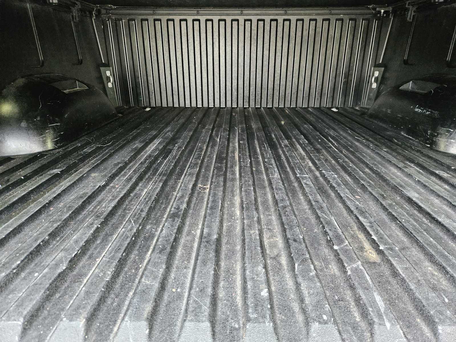 Thumbnail: 2022 Toyota Tundra - 32