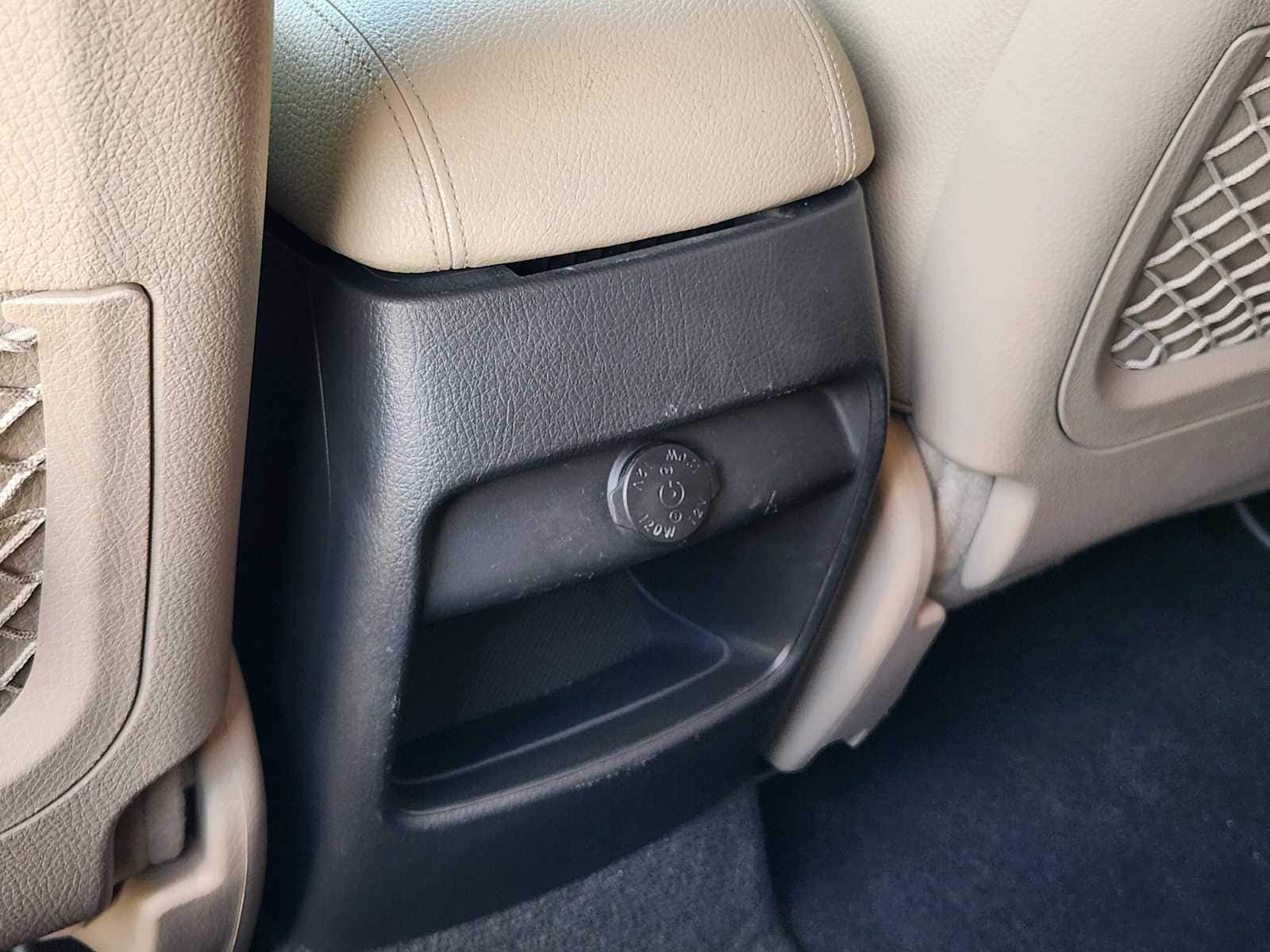 Thumbnail: 2014 Kia Sorento - 29