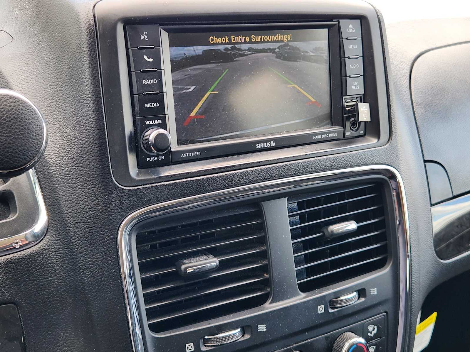 Thumbnail: 2019 Dodge Grand Caravan - 17