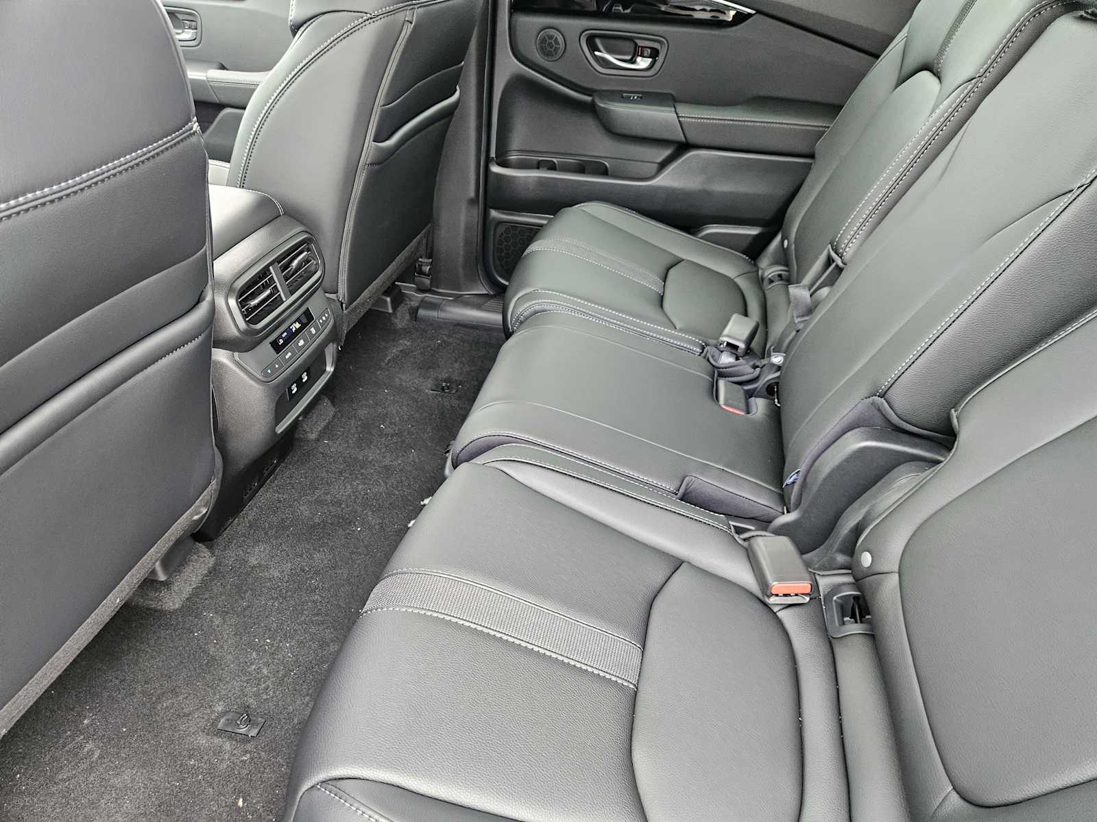 Thumbnail: 2026 Honda Pilot - 21