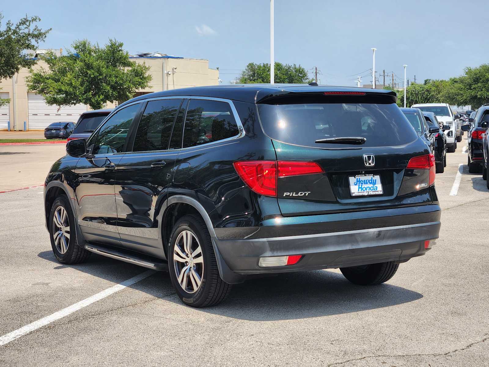 Thumbnail: 2017 Honda Pilot - 5
