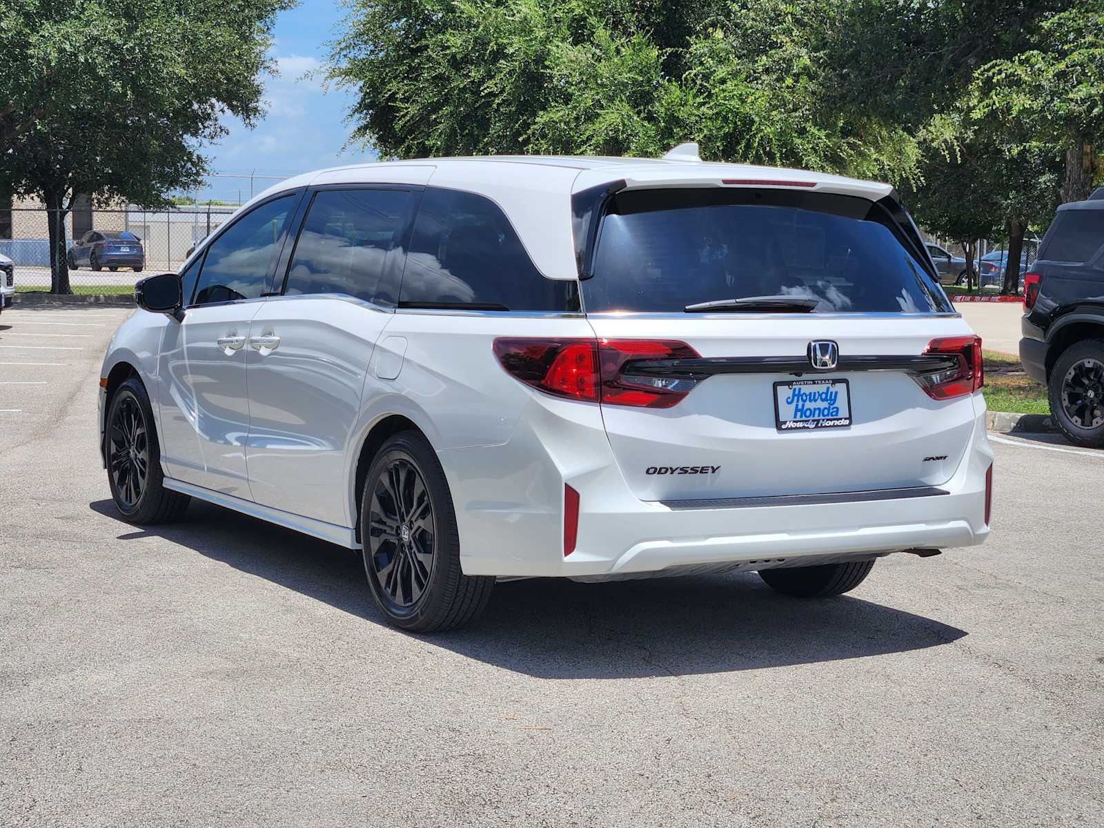 Thumbnail: 2026 Honda Odyssey - 4