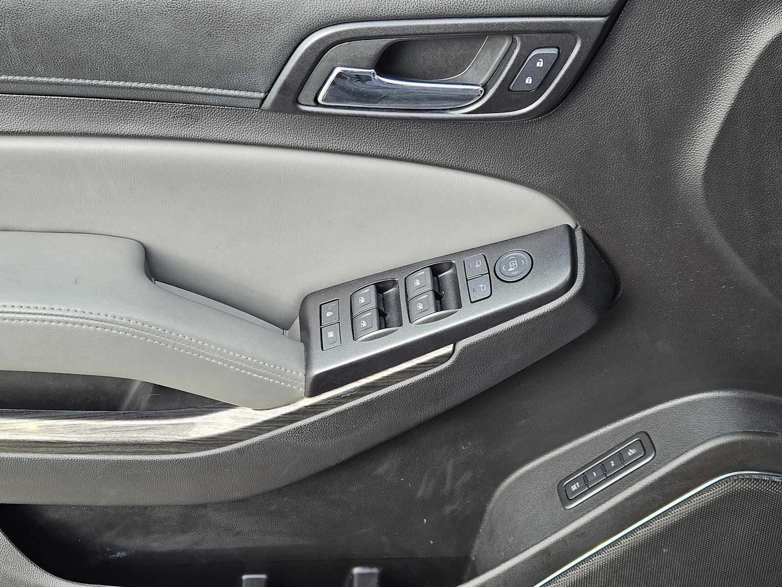 Thumbnail: 2016 Chevrolet Tahoe - 19