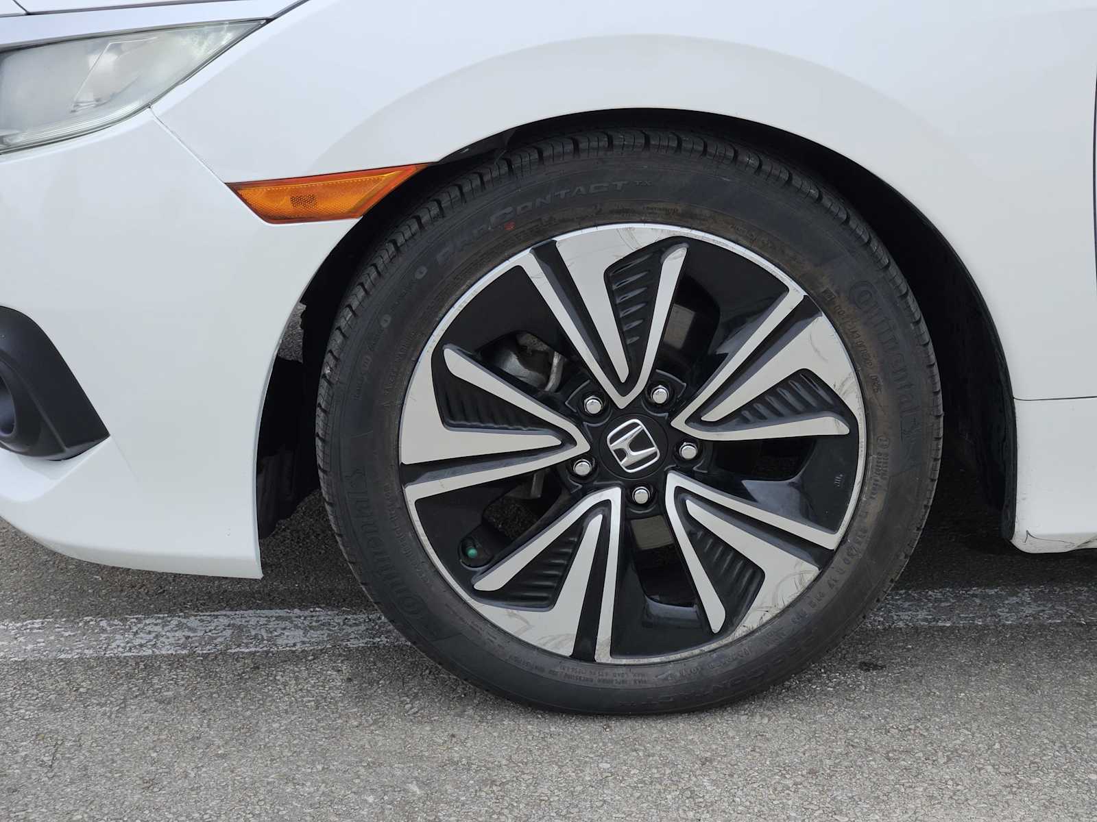 Thumbnail: 2018 Honda Civic - 9