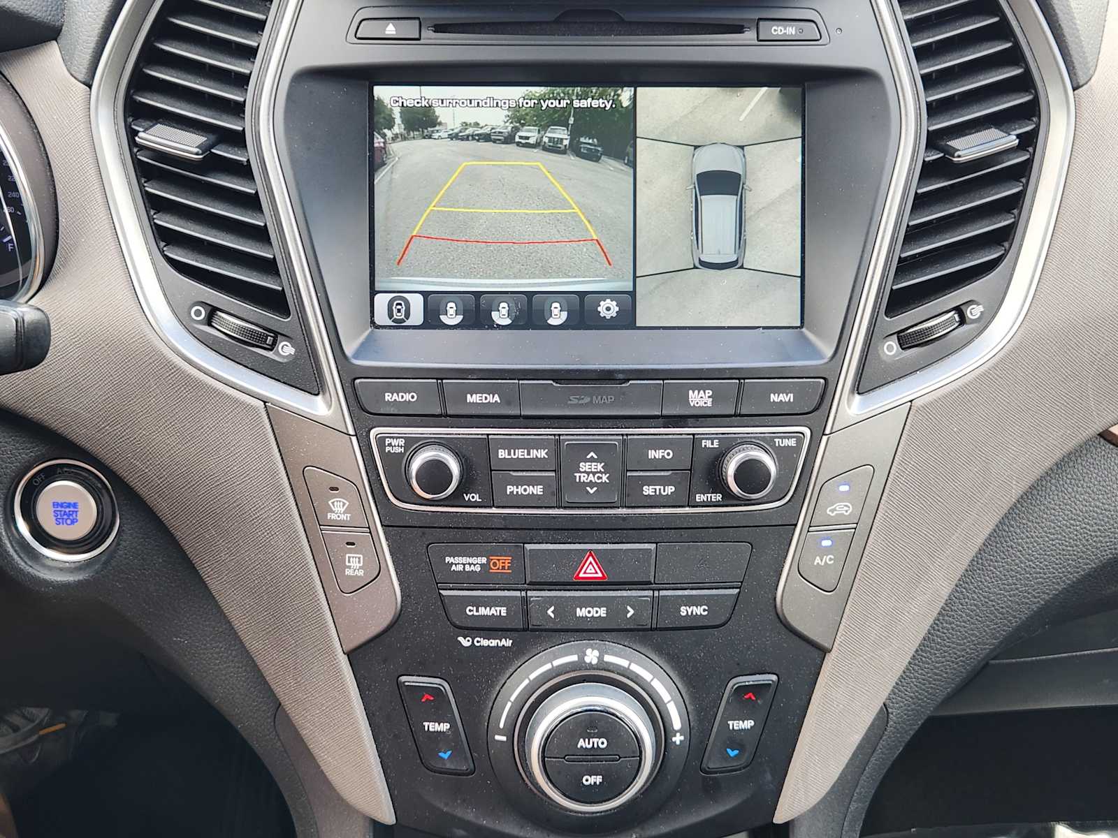 Thumbnail: 2018 Hyundai Santa Fe - 17
