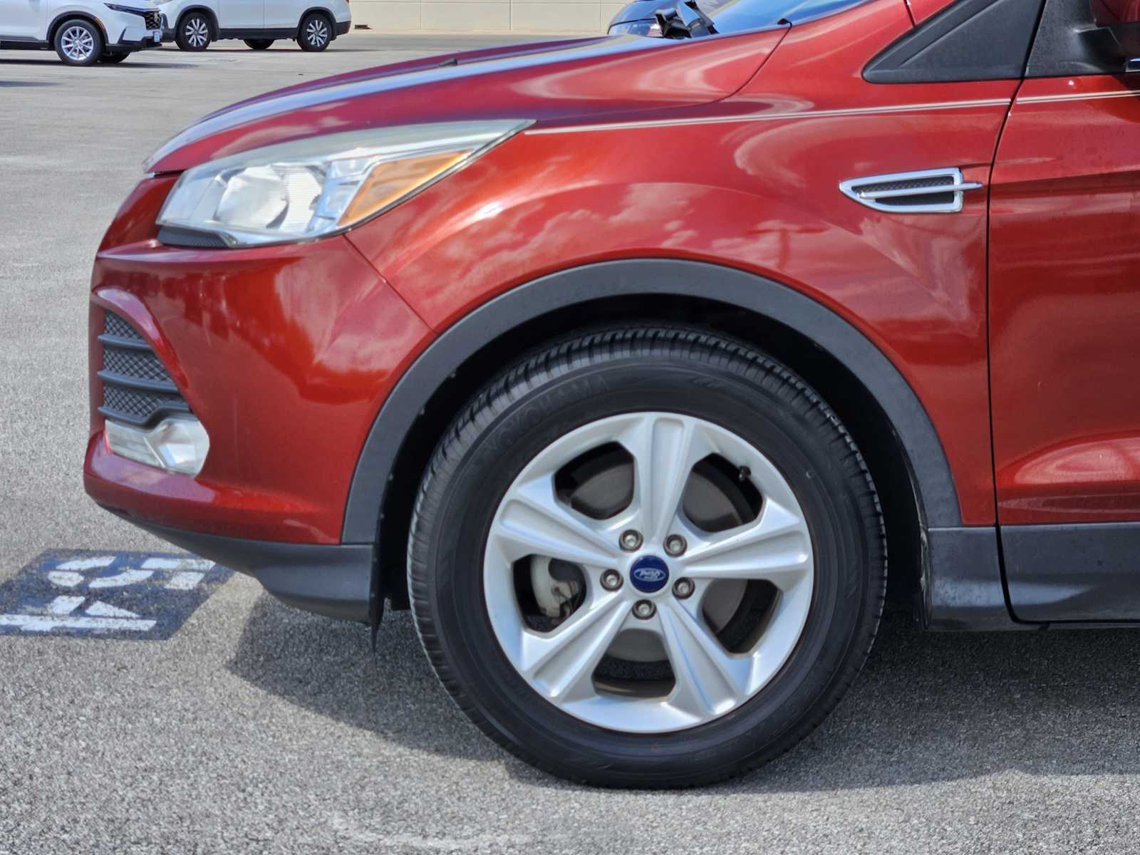 Thumbnail: 2015 Ford Escape - 8