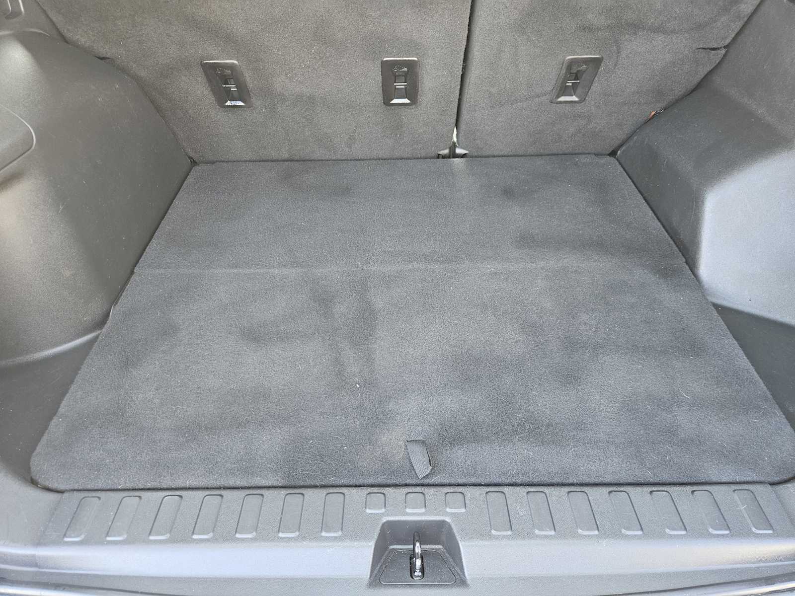 Thumbnail: 2020 Chevrolet Equinox - 28